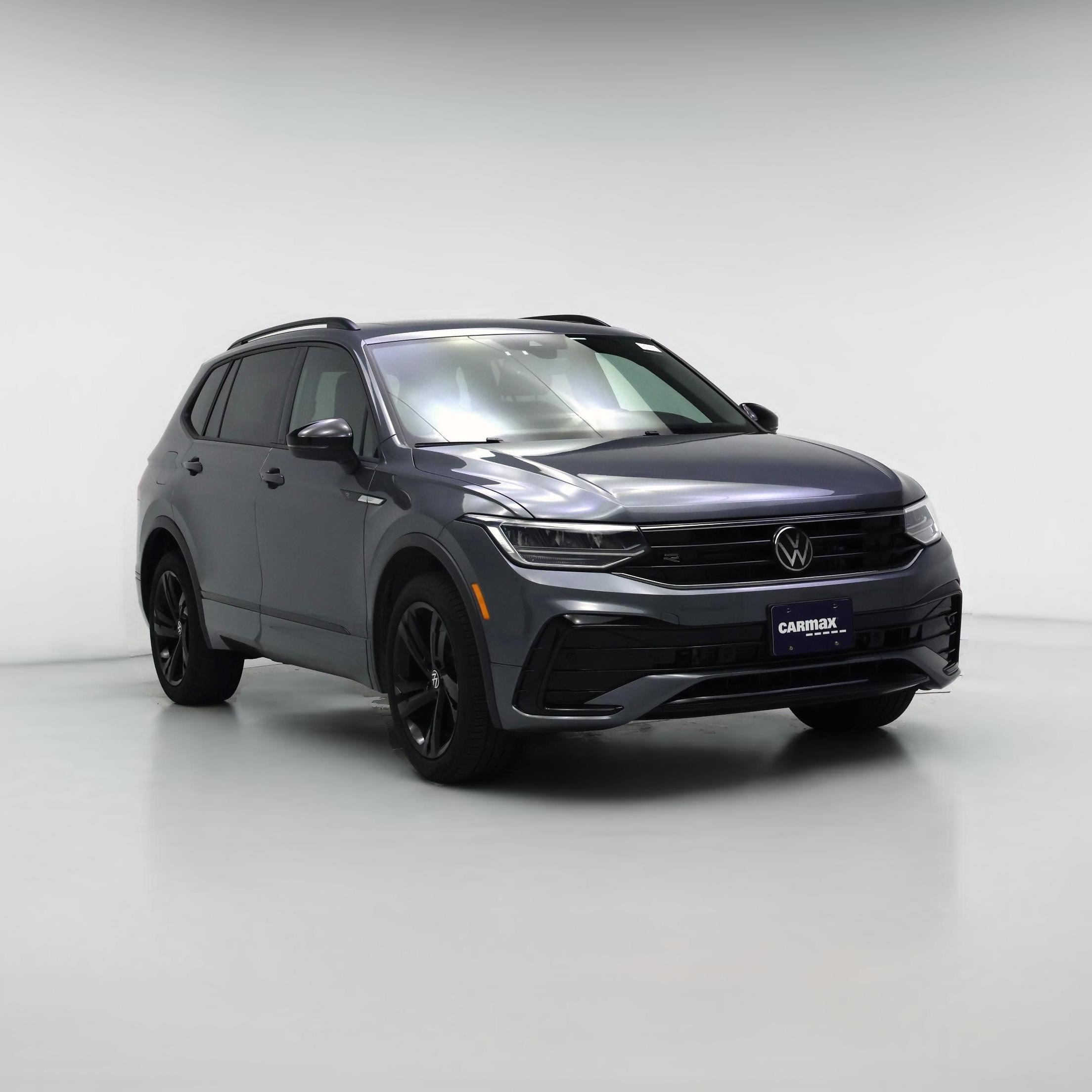 Thumbnail: 2023 Volkswagen Tiguan - 1
