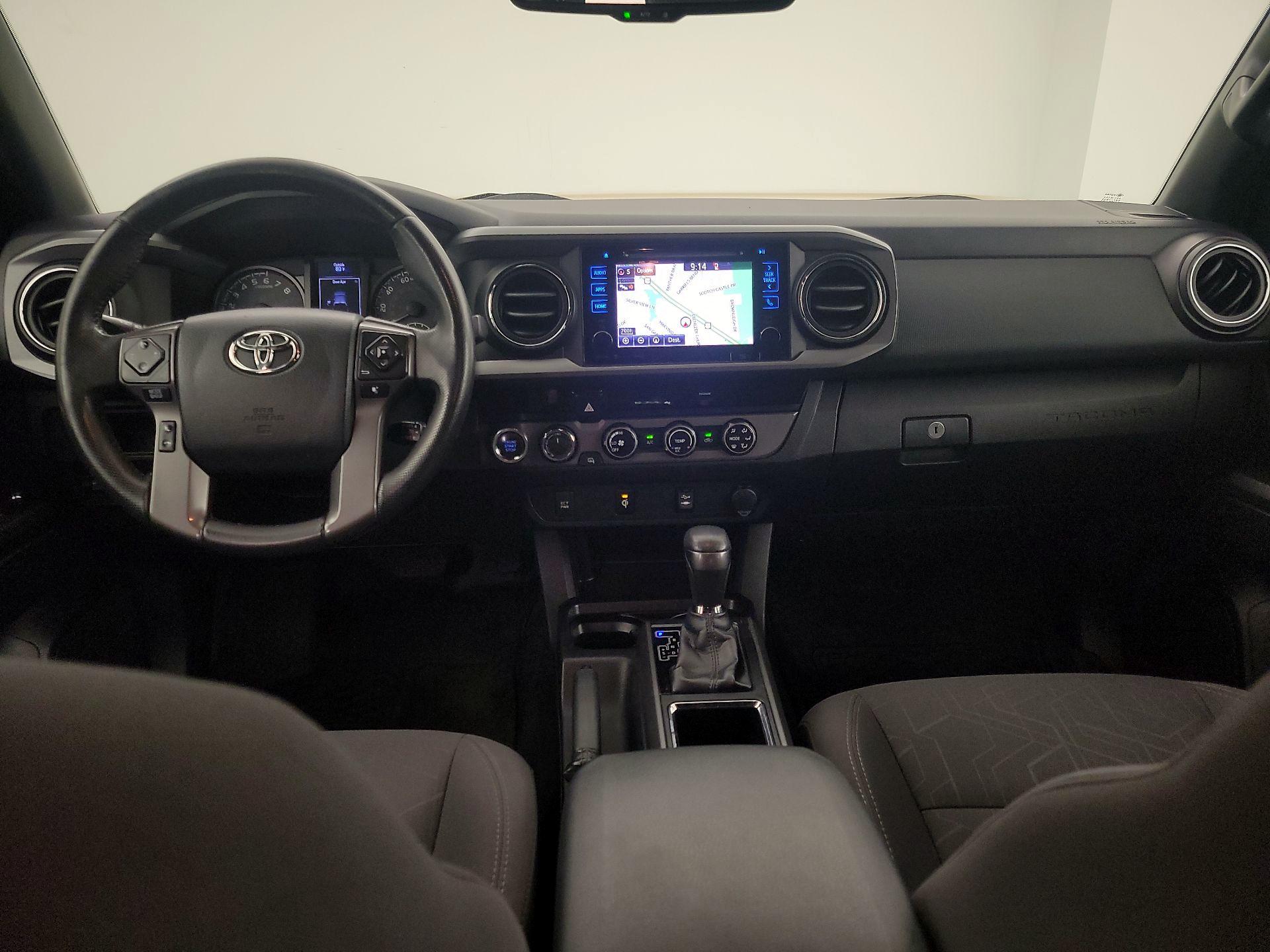 Thumbnail: 2017 Toyota Tacoma - 9
