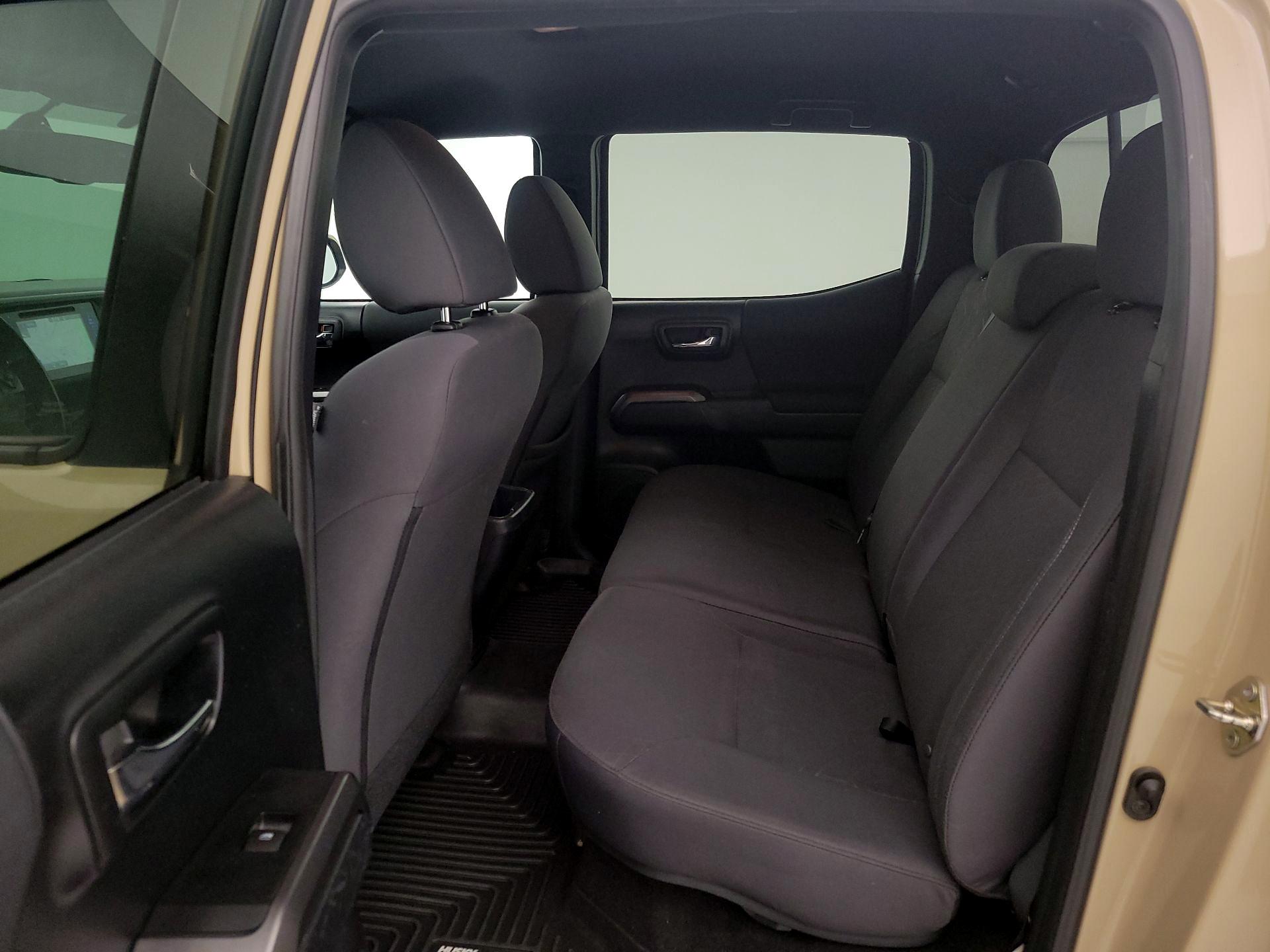 Thumbnail: 2017 Toyota Tacoma - 20