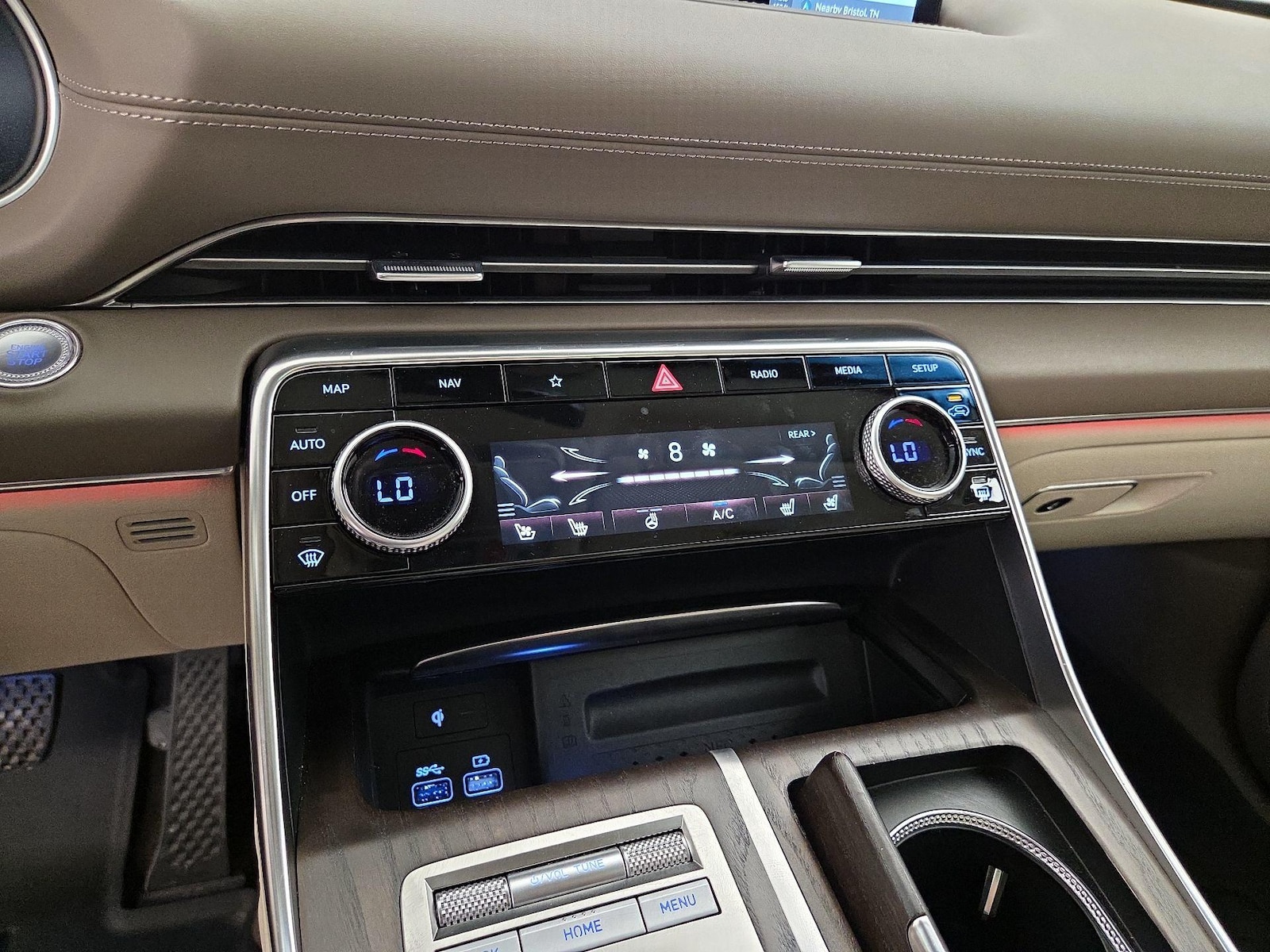 2024 GENESIS GV80 Standard - Photo 18