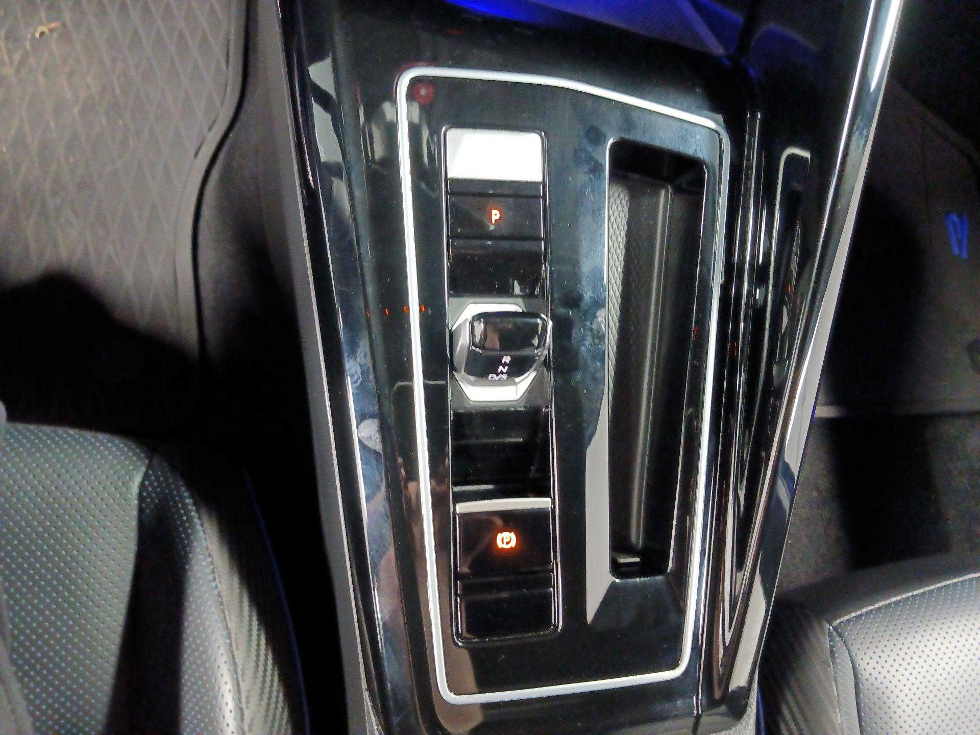 Thumbnail: 2024 Volkswagen Golf - 18