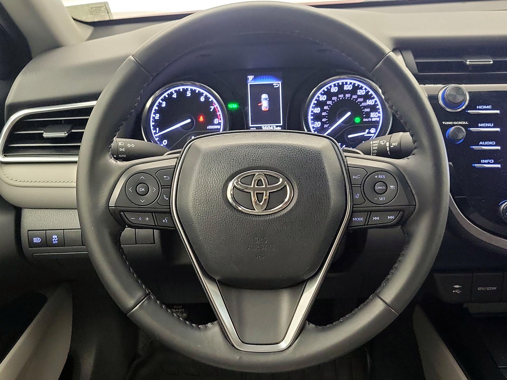 Thumbnail: 2018 Toyota Camry - 10