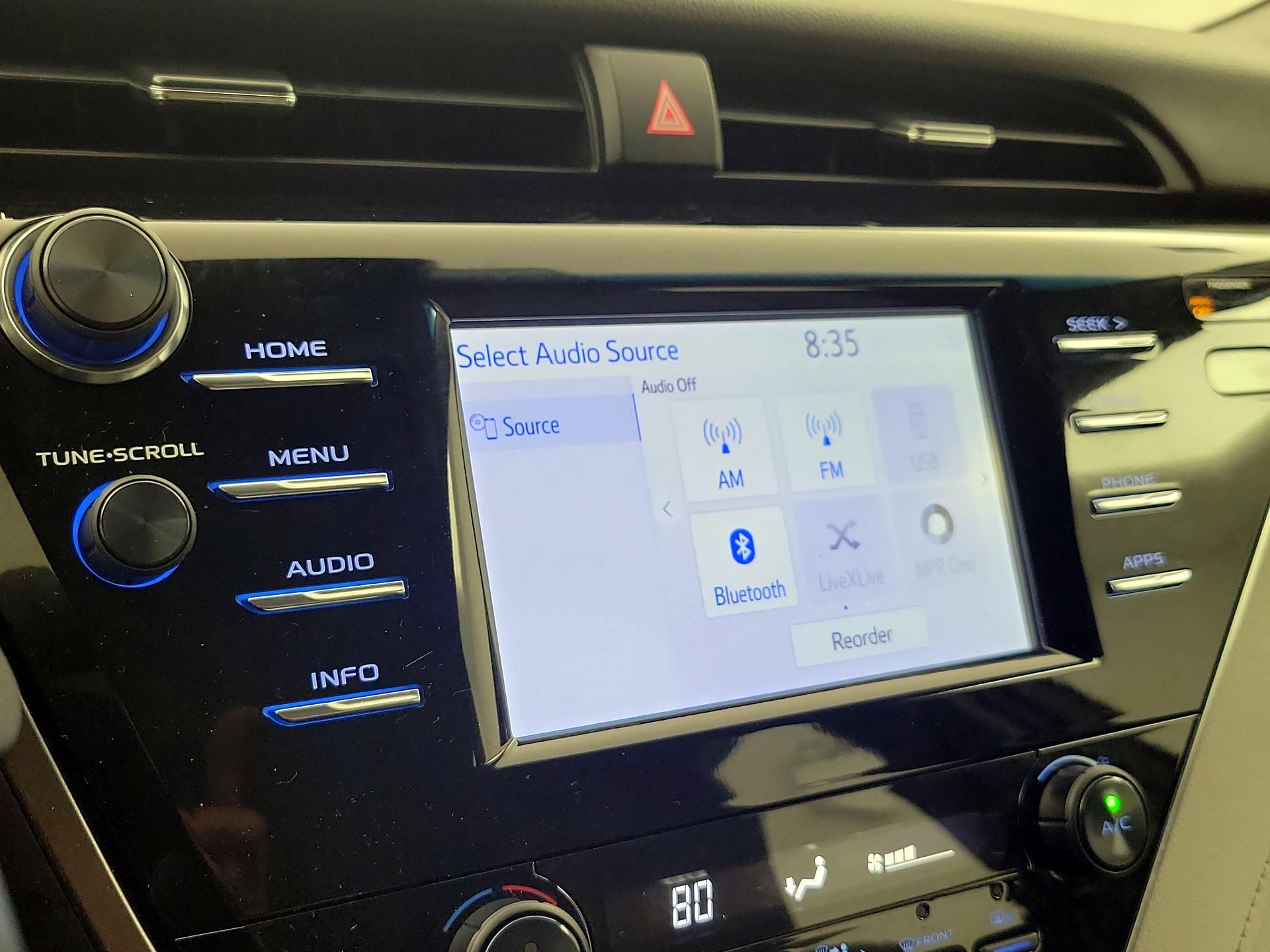 Thumbnail: 2018 Toyota Camry - 15