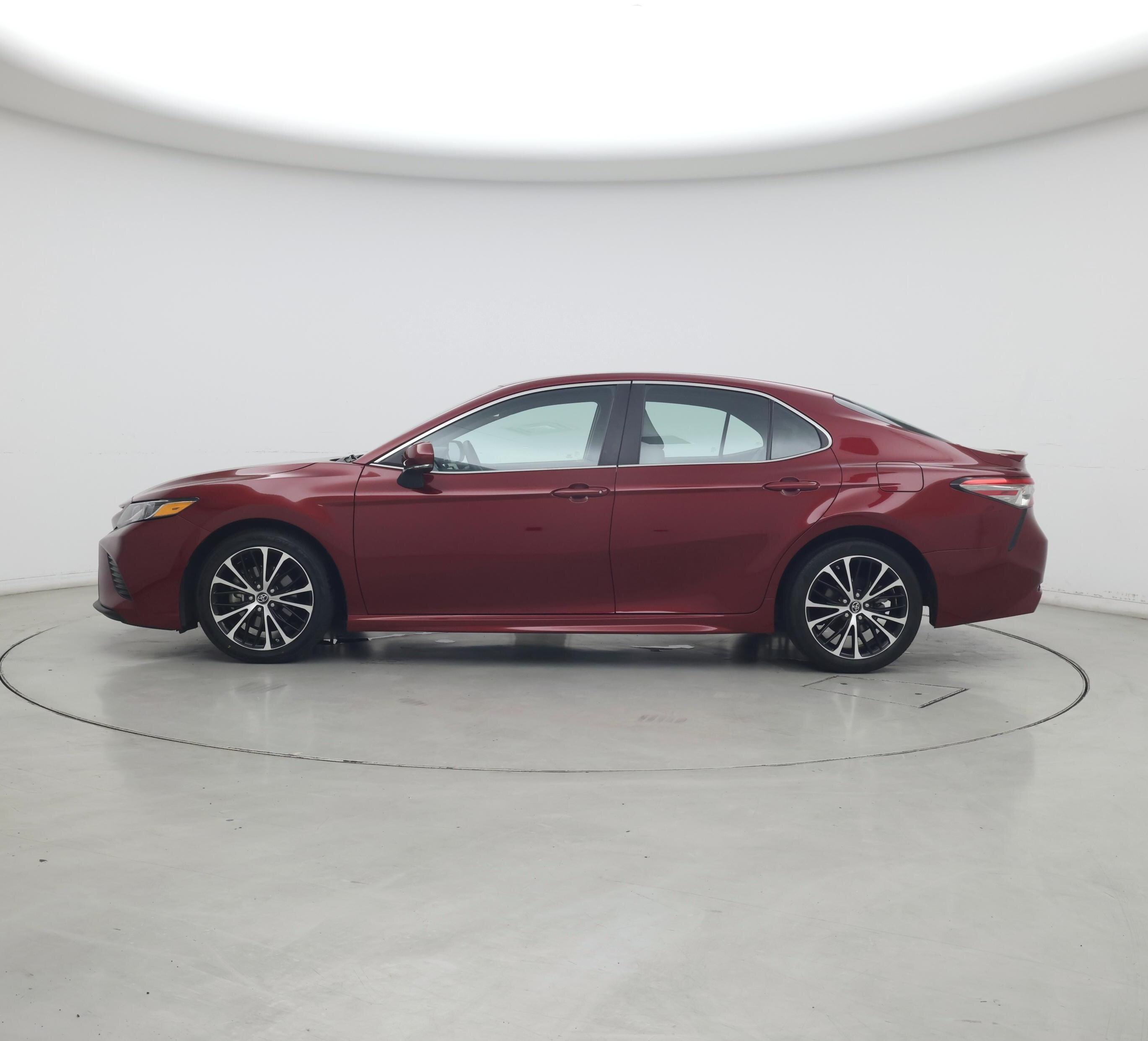 Thumbnail: 2018 Toyota Camry - 3