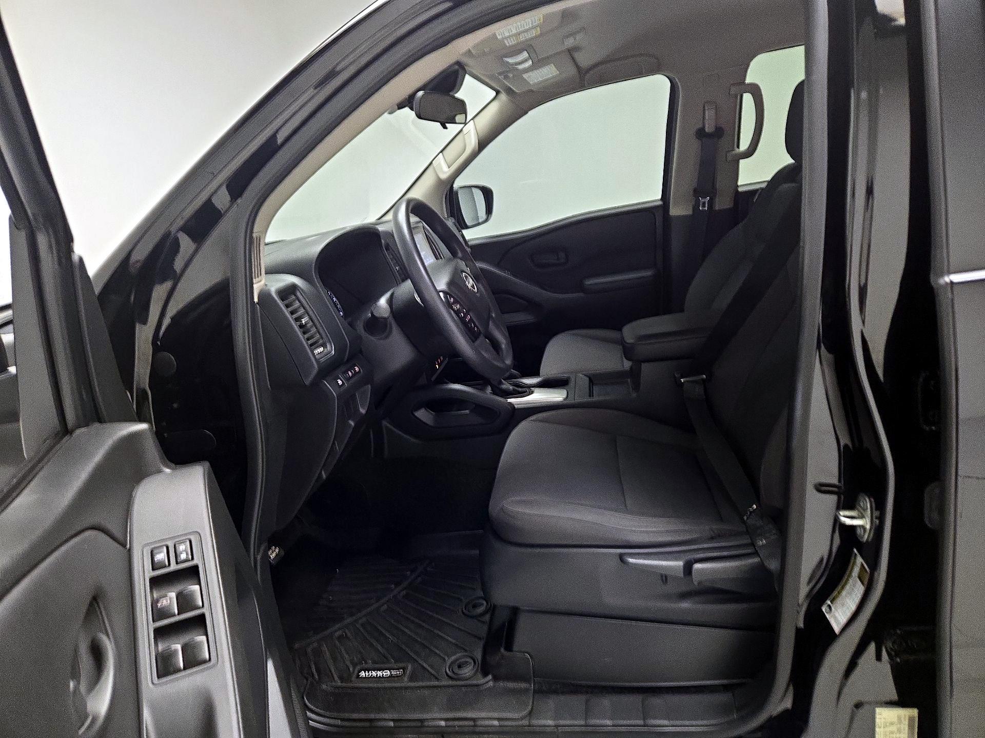 Thumbnail: 2022 Nissan Frontier - 11