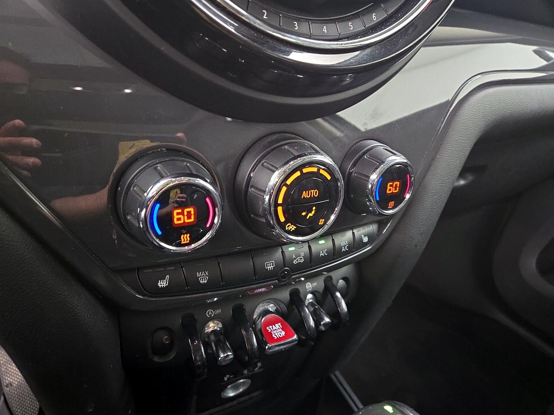 Thumbnail: 2017 MINI Cooper Countryman - 16