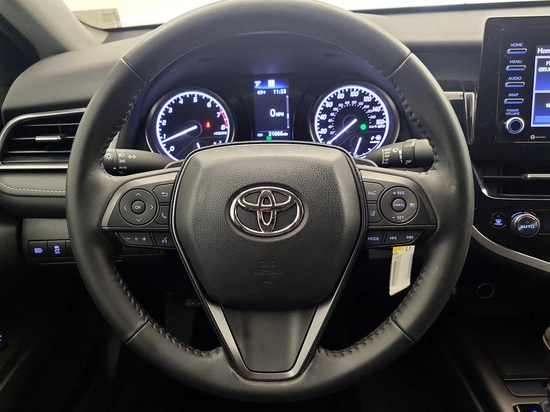 Thumbnail: 2023 Toyota Camry - 10
