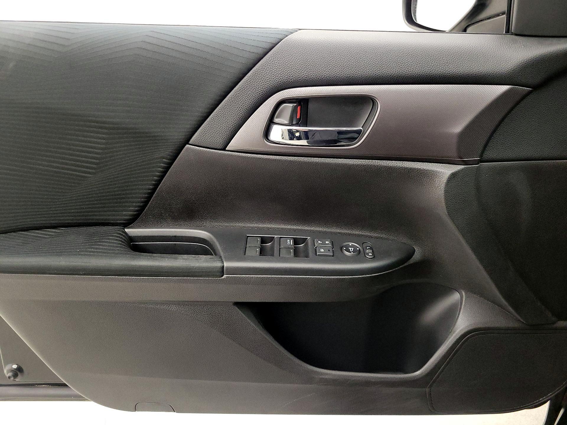 Thumbnail: 2014 Honda Accord - 12