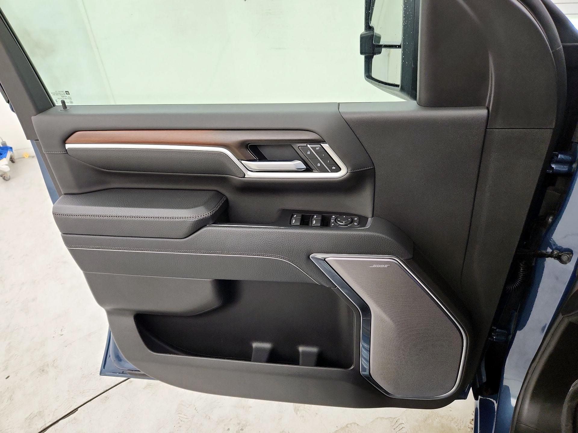Thumbnail: 2026 GMC Sierra 3500 - 12