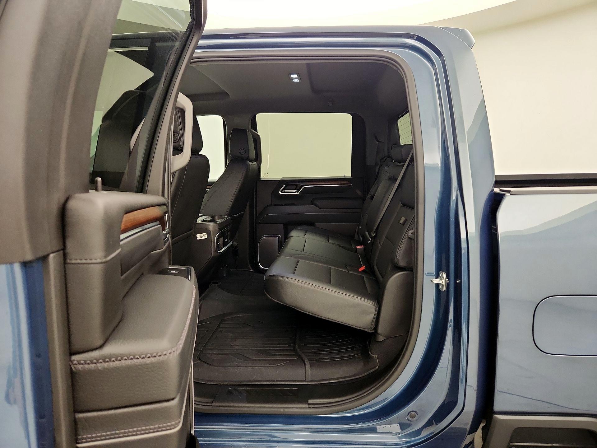 Thumbnail: 2026 GMC Sierra 3500 - 19