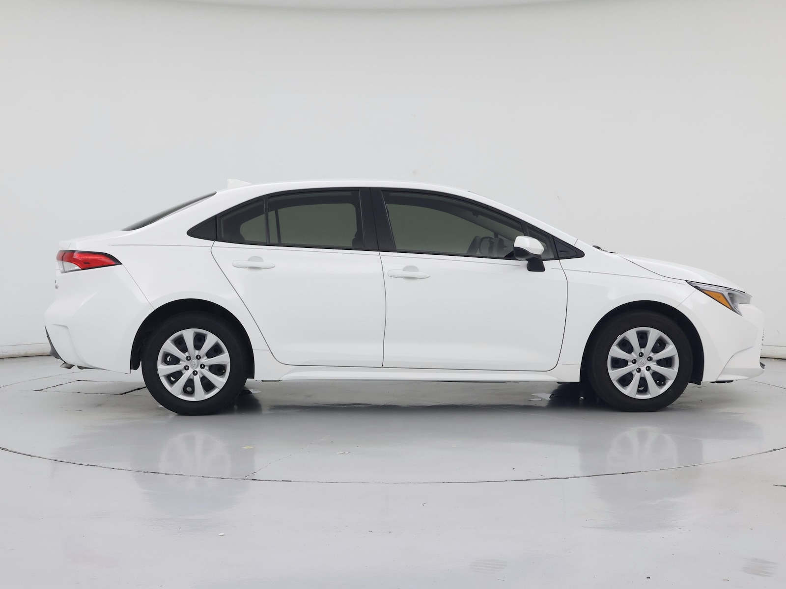 2024 Toyota Corolla LE - Photo 8