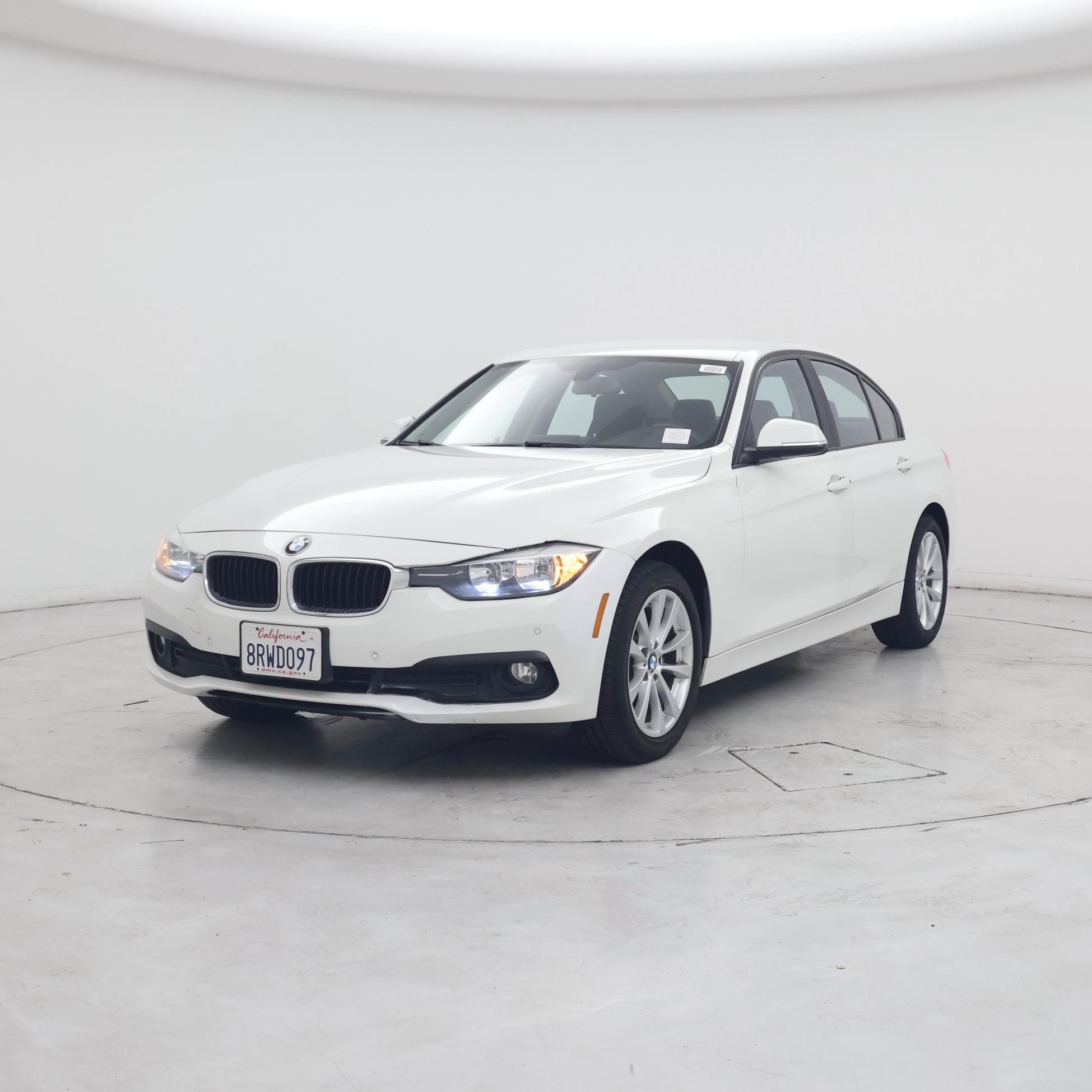Thumbnail: 2017 BMW 3 Series - 4