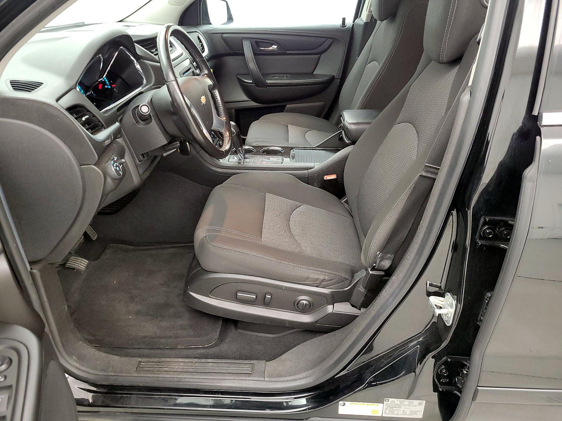 Thumbnail: 2016 Chevrolet Traverse - 11