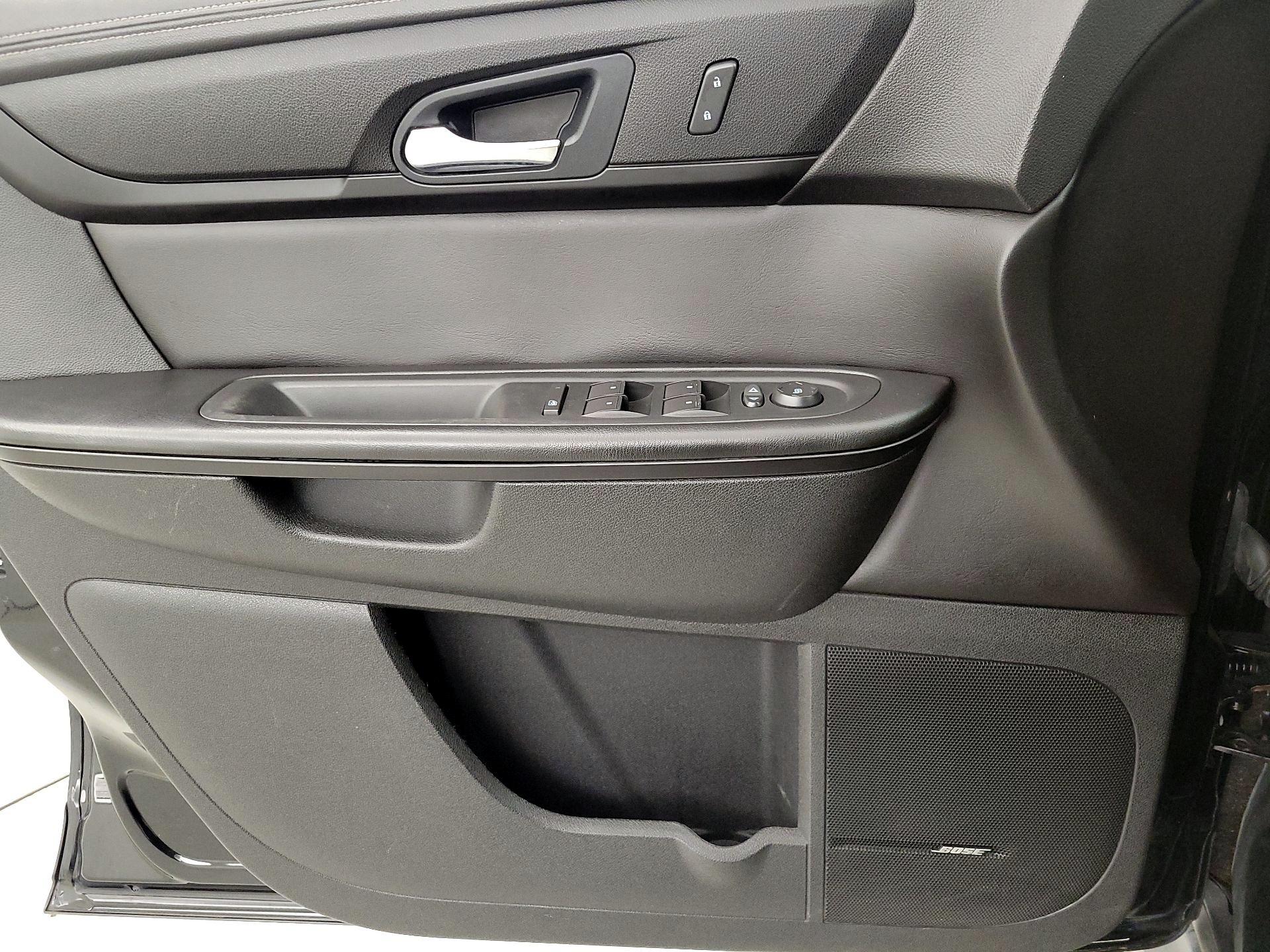 Thumbnail: 2016 Chevrolet Traverse - 12