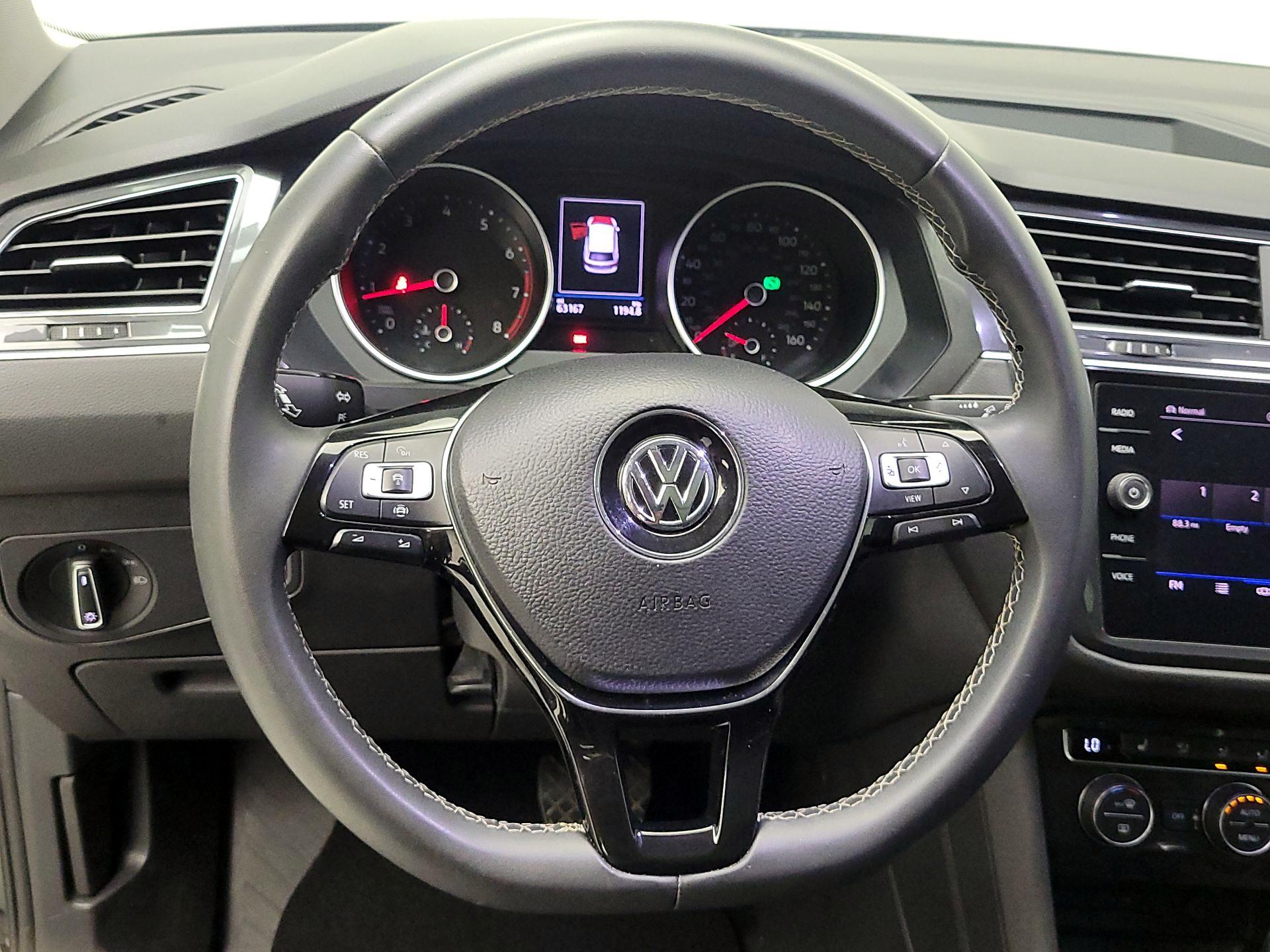 Thumbnail: 2021 Volkswagen Tiguan - 10