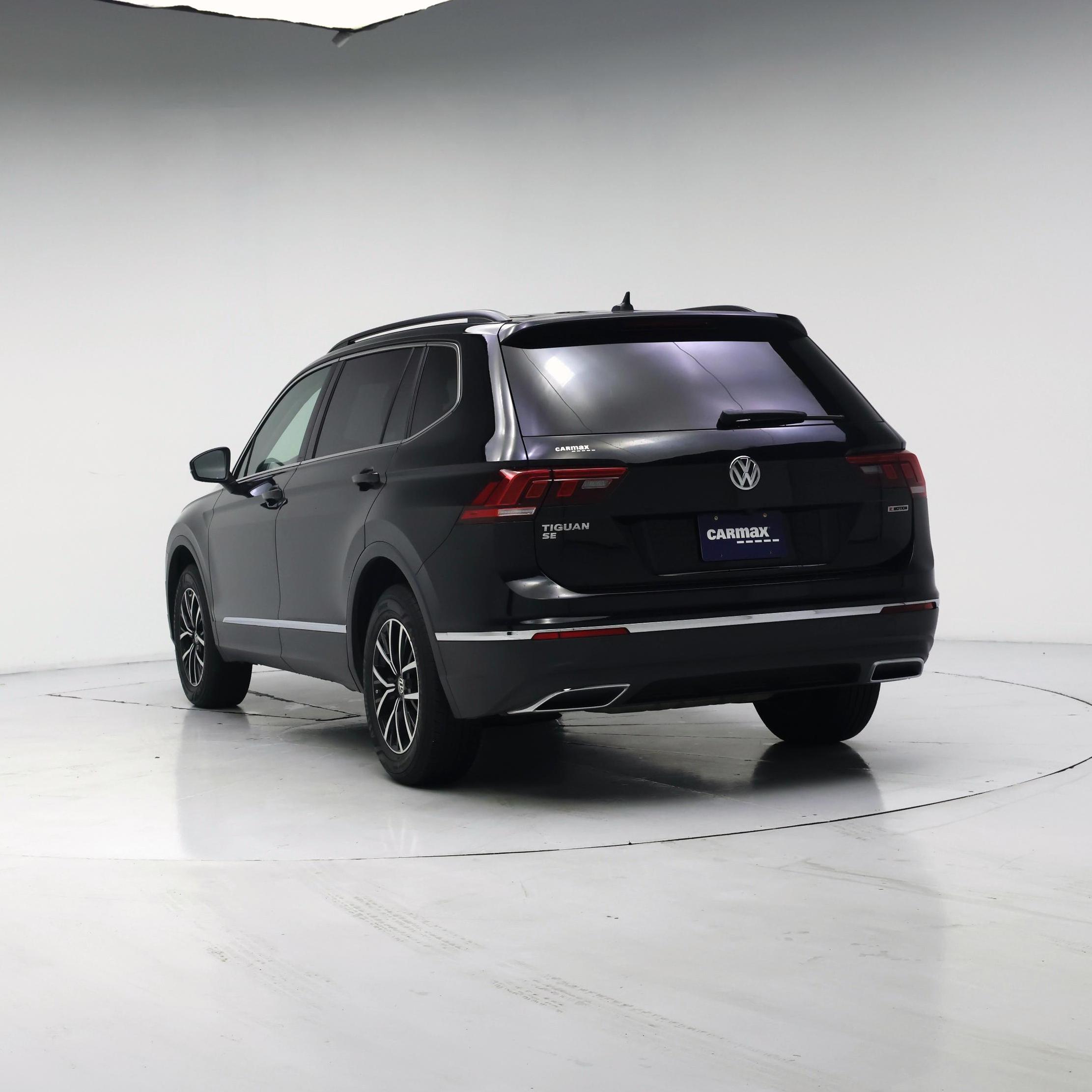 Thumbnail: 2021 Volkswagen Tiguan - 2
