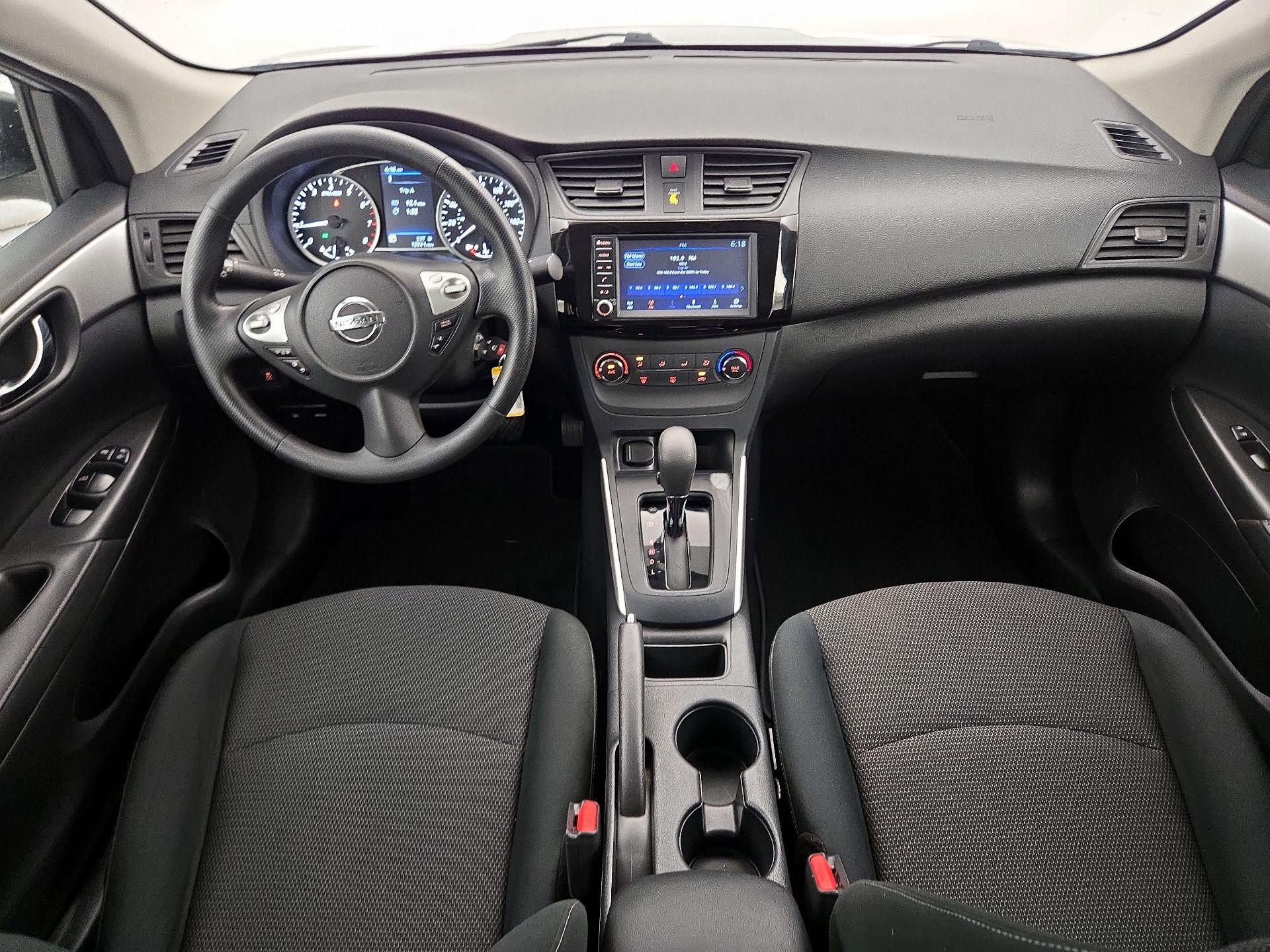 Thumbnail: 2019 Nissan Sentra - 9