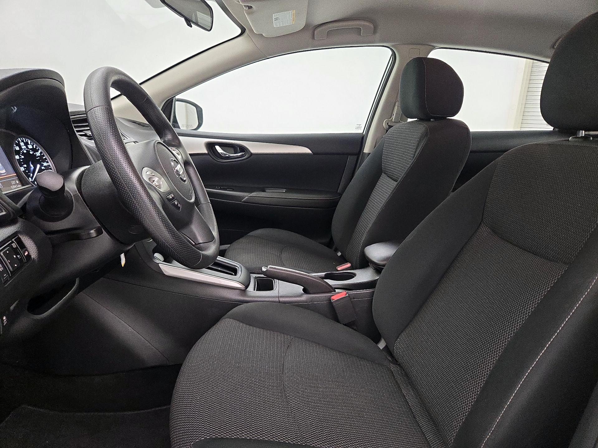 Thumbnail: 2019 Nissan Sentra - 11
