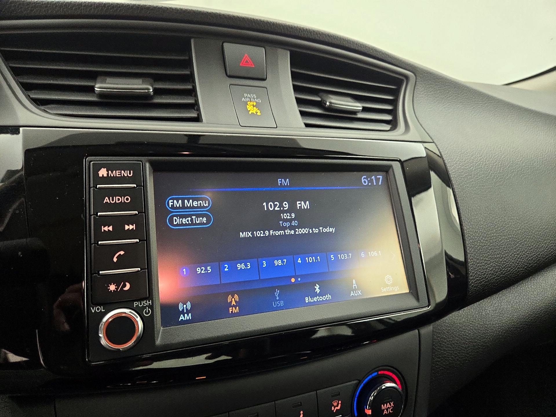 Thumbnail: 2019 Nissan Sentra - 15