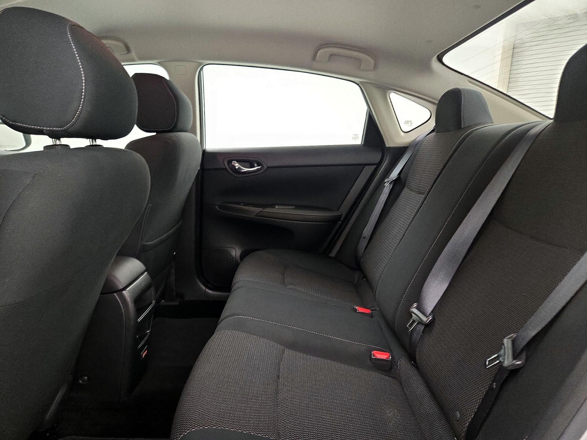 Thumbnail: 2019 Nissan Sentra - 18
