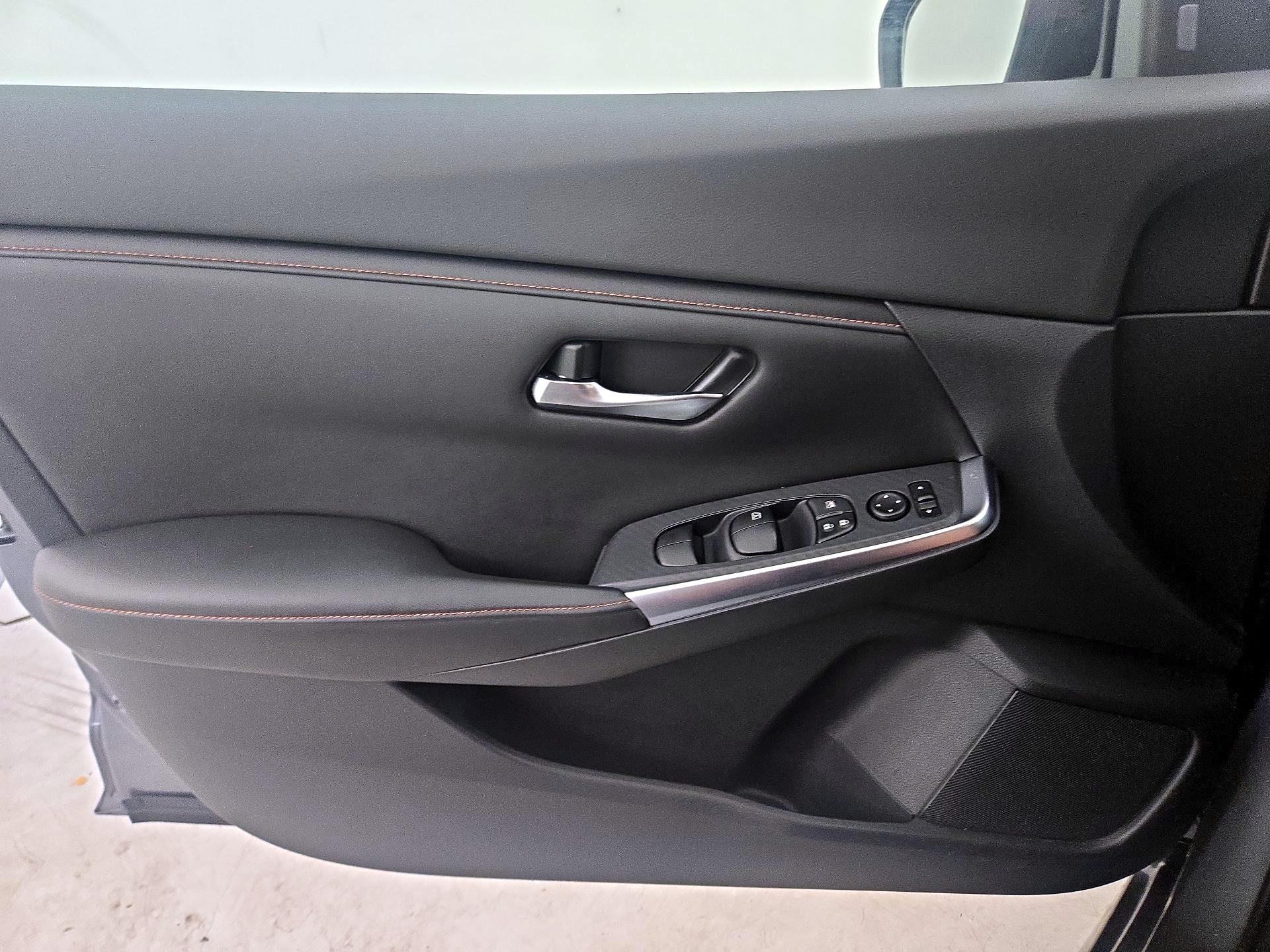 Thumbnail: 2020 Nissan Sentra - 12