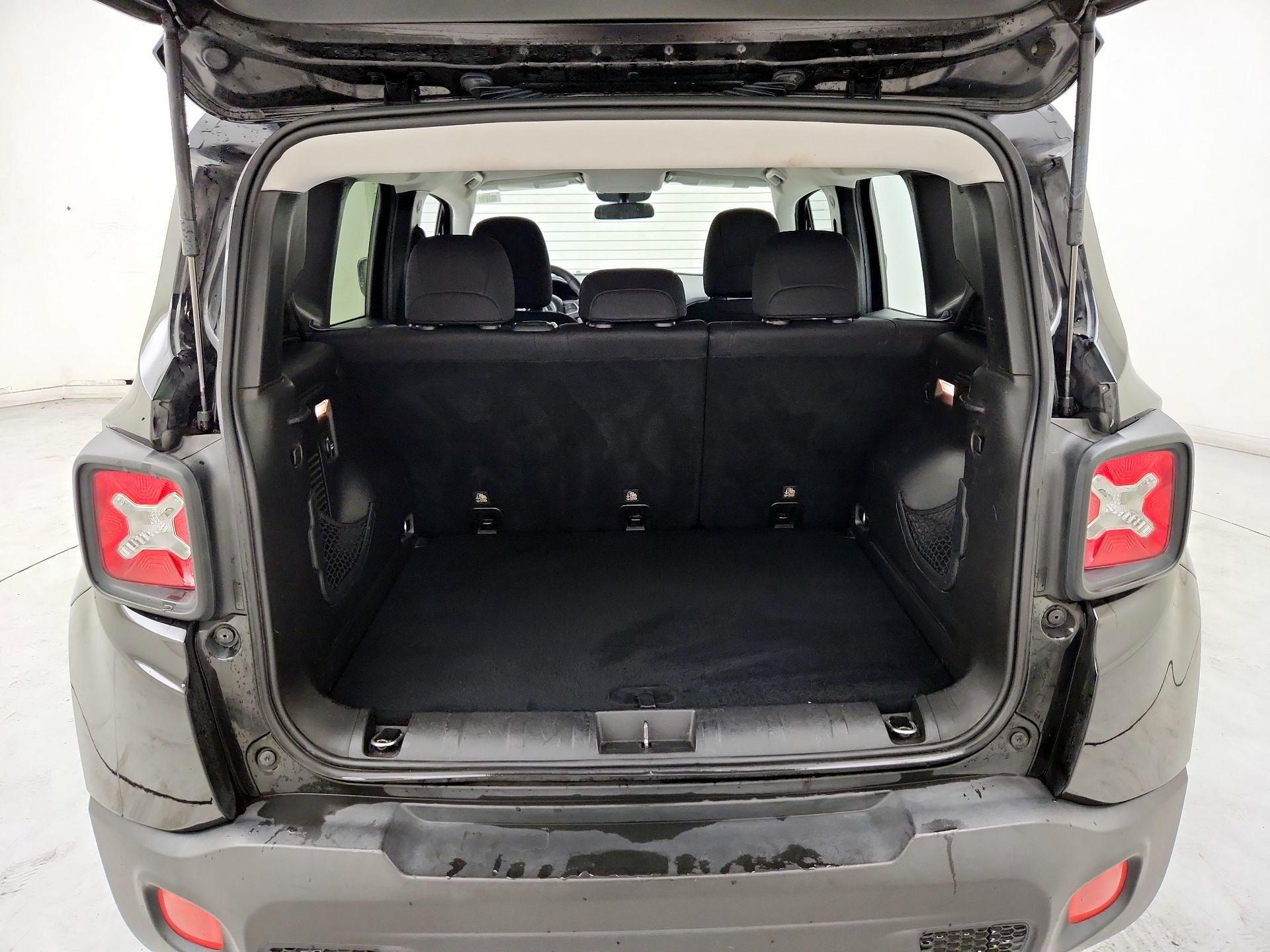 Thumbnail: 2017 Jeep Renegade - 19