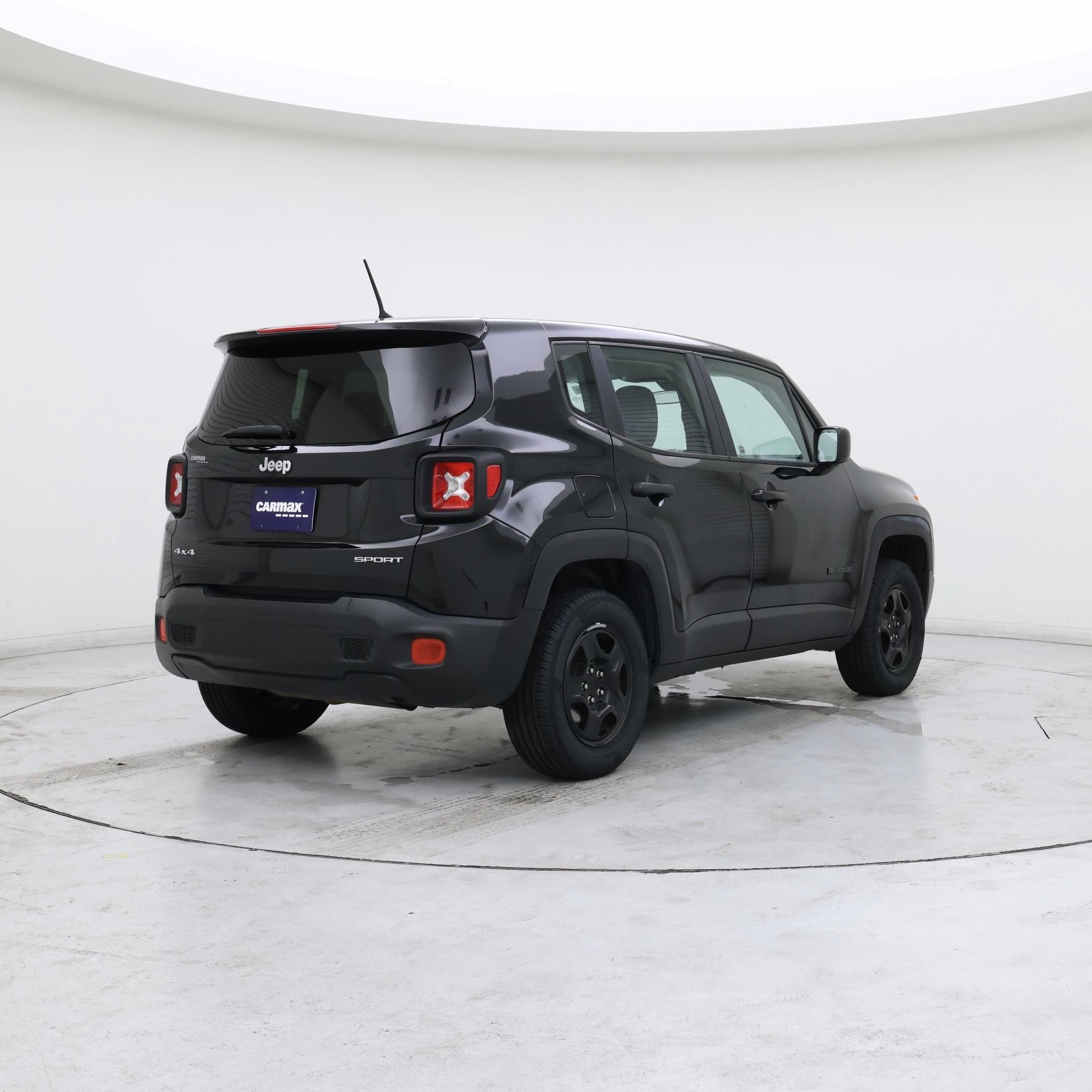 Thumbnail: 2017 Jeep Renegade - 8