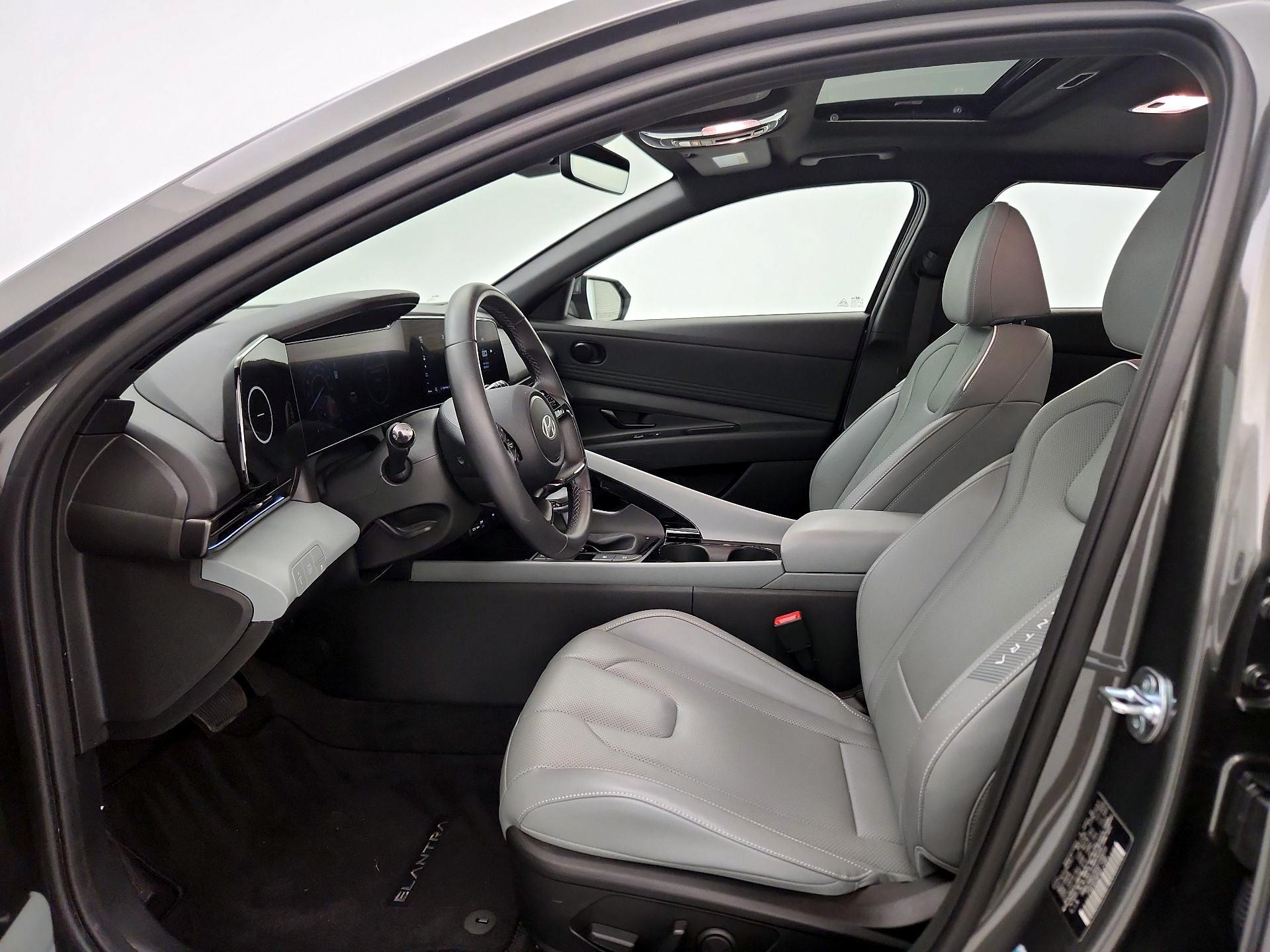 Thumbnail: 2025 Hyundai Elantra - 11