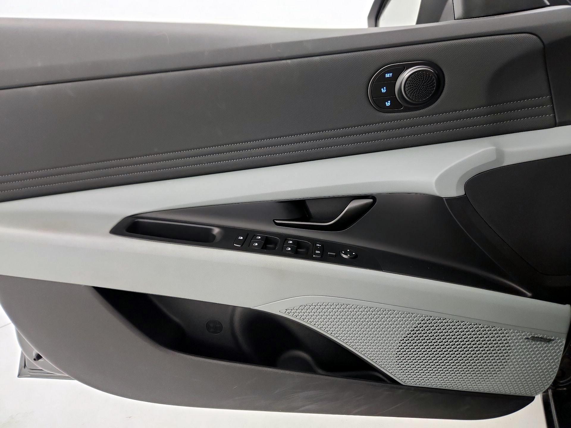Thumbnail: 2025 Hyundai Elantra - 12