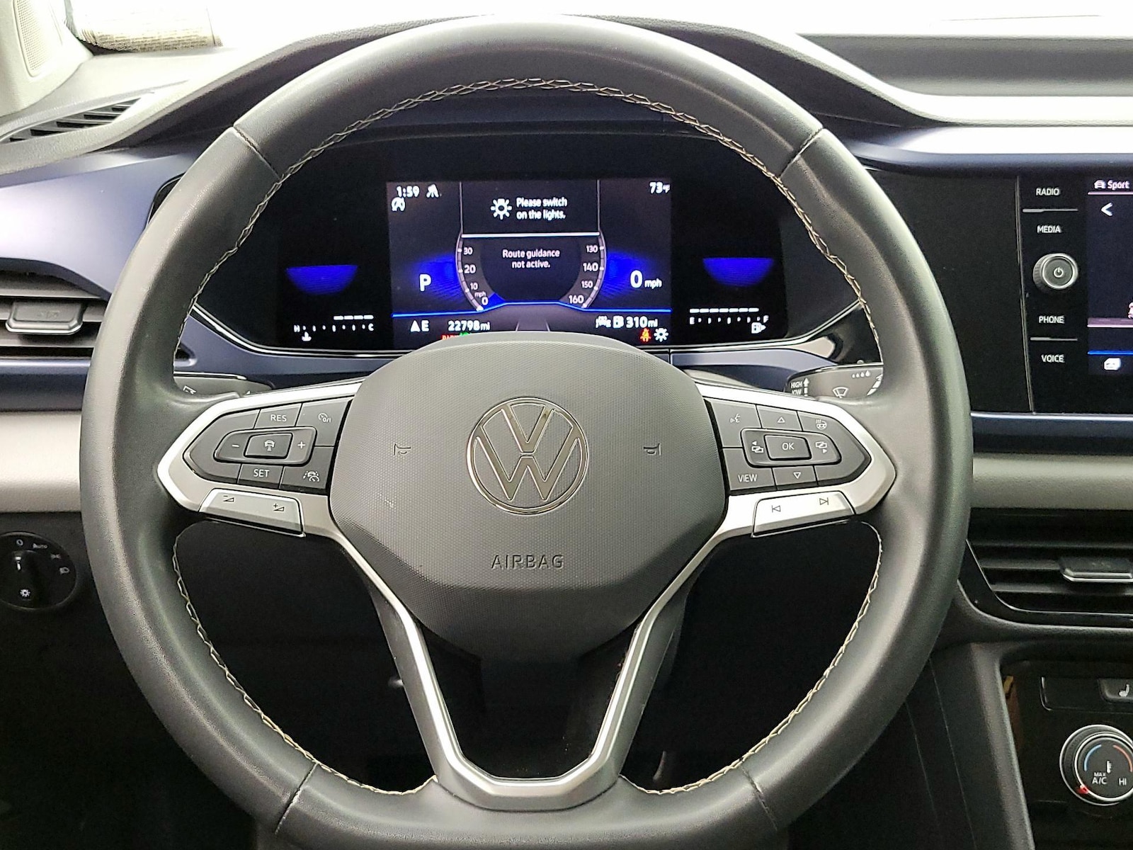 2023 Volkswagen Taos SE - Photo 11