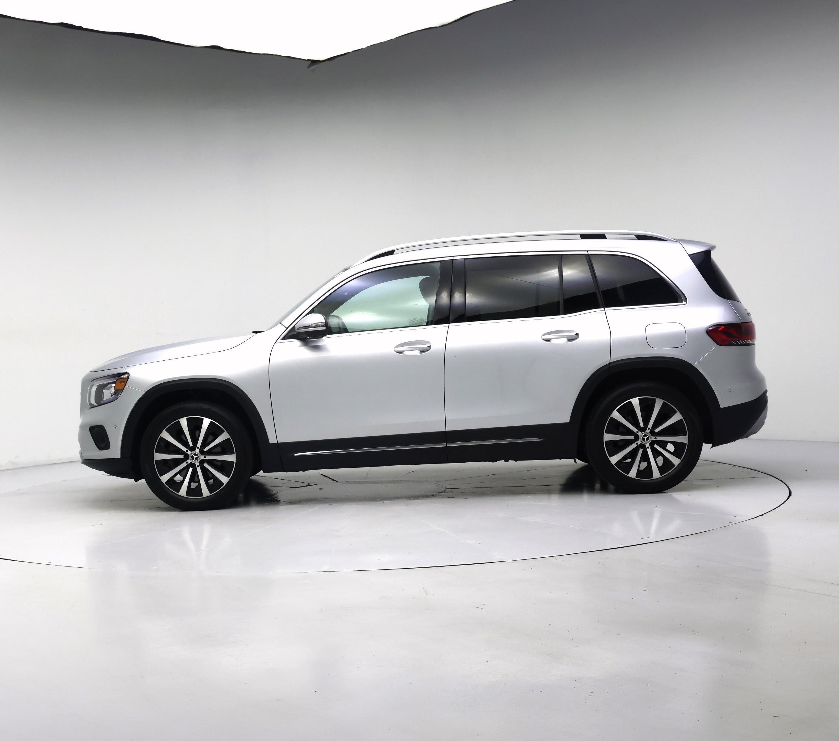 Thumbnail: 2022 Mercedes-Benz GLB - 3
