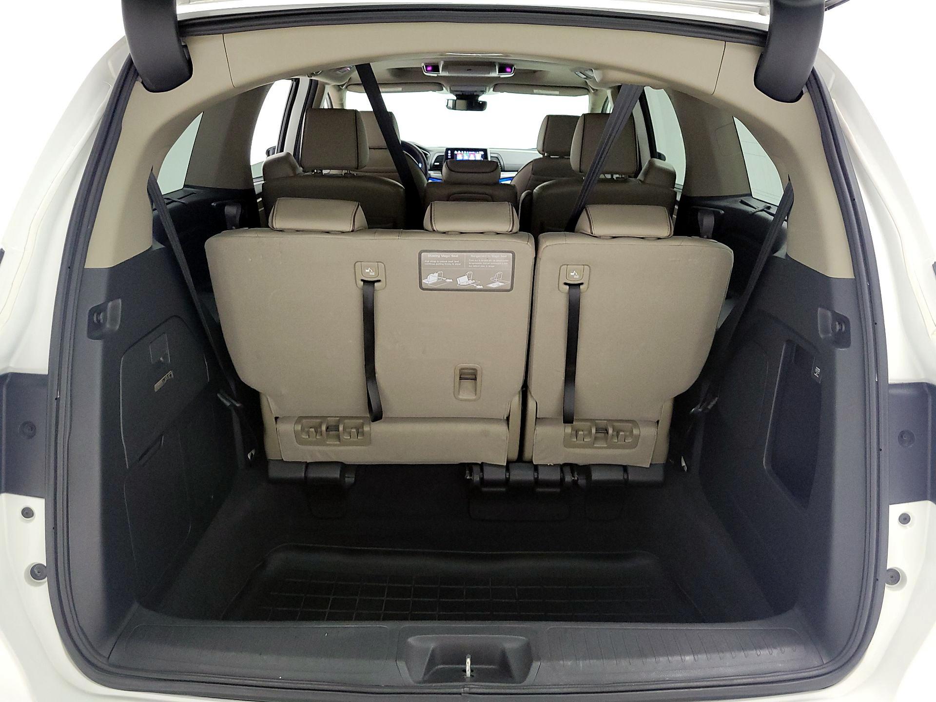 Thumbnail: 2021 Honda Odyssey - 18