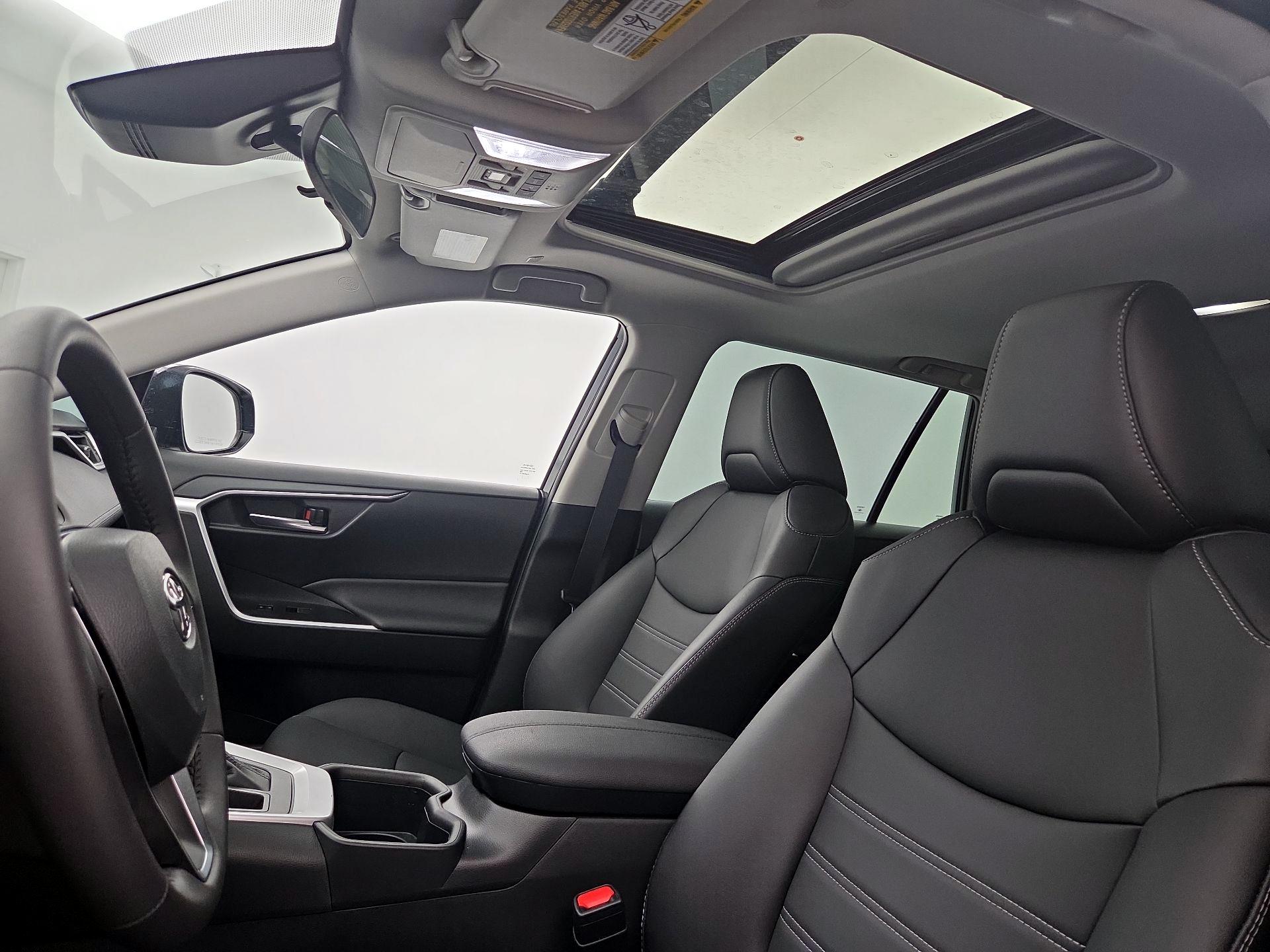Thumbnail: 2025 Toyota RAV4 - 19