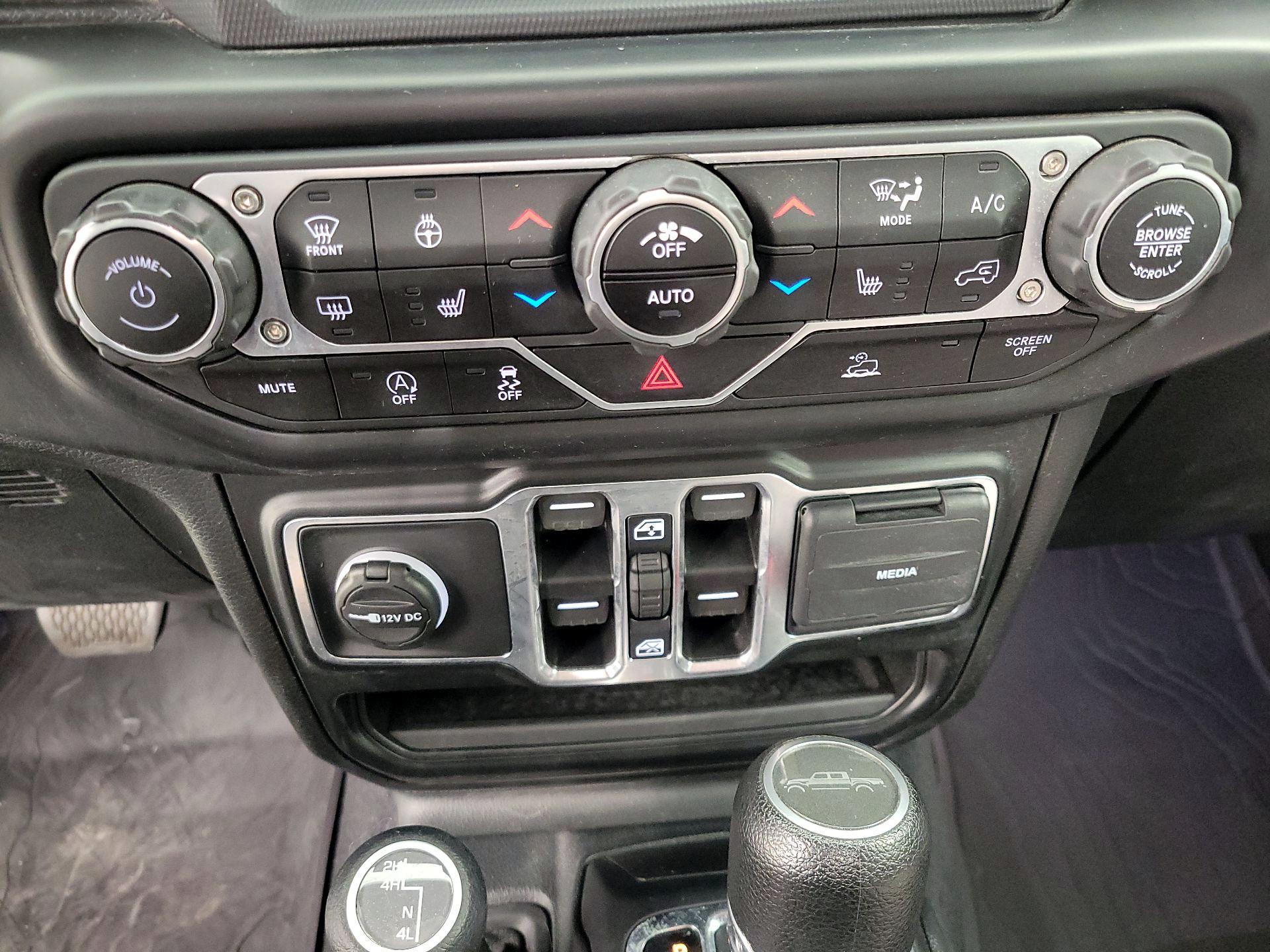 Thumbnail: 2021 Jeep Gladiator - 16