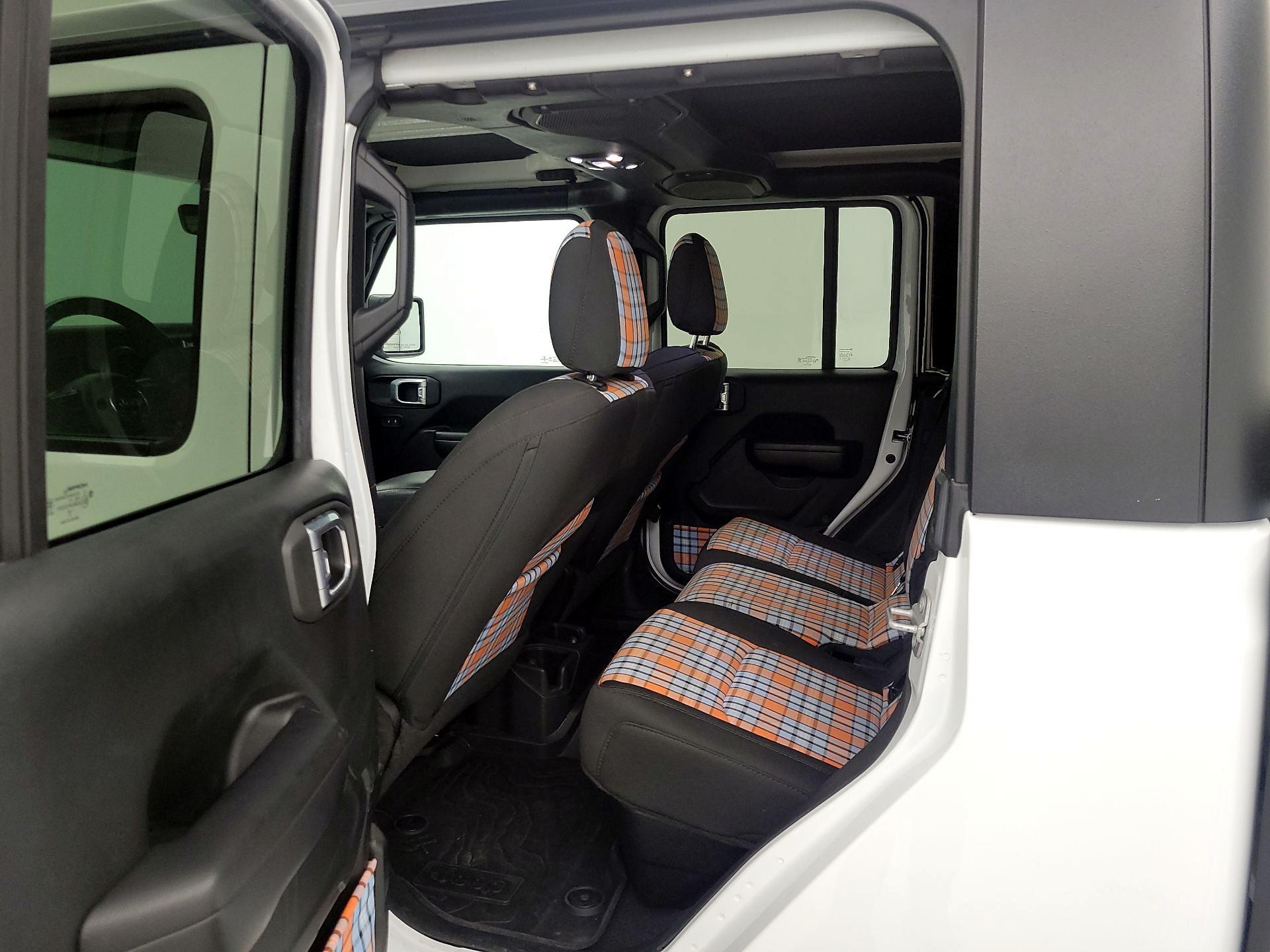 Thumbnail: 2021 Jeep Gladiator - 19