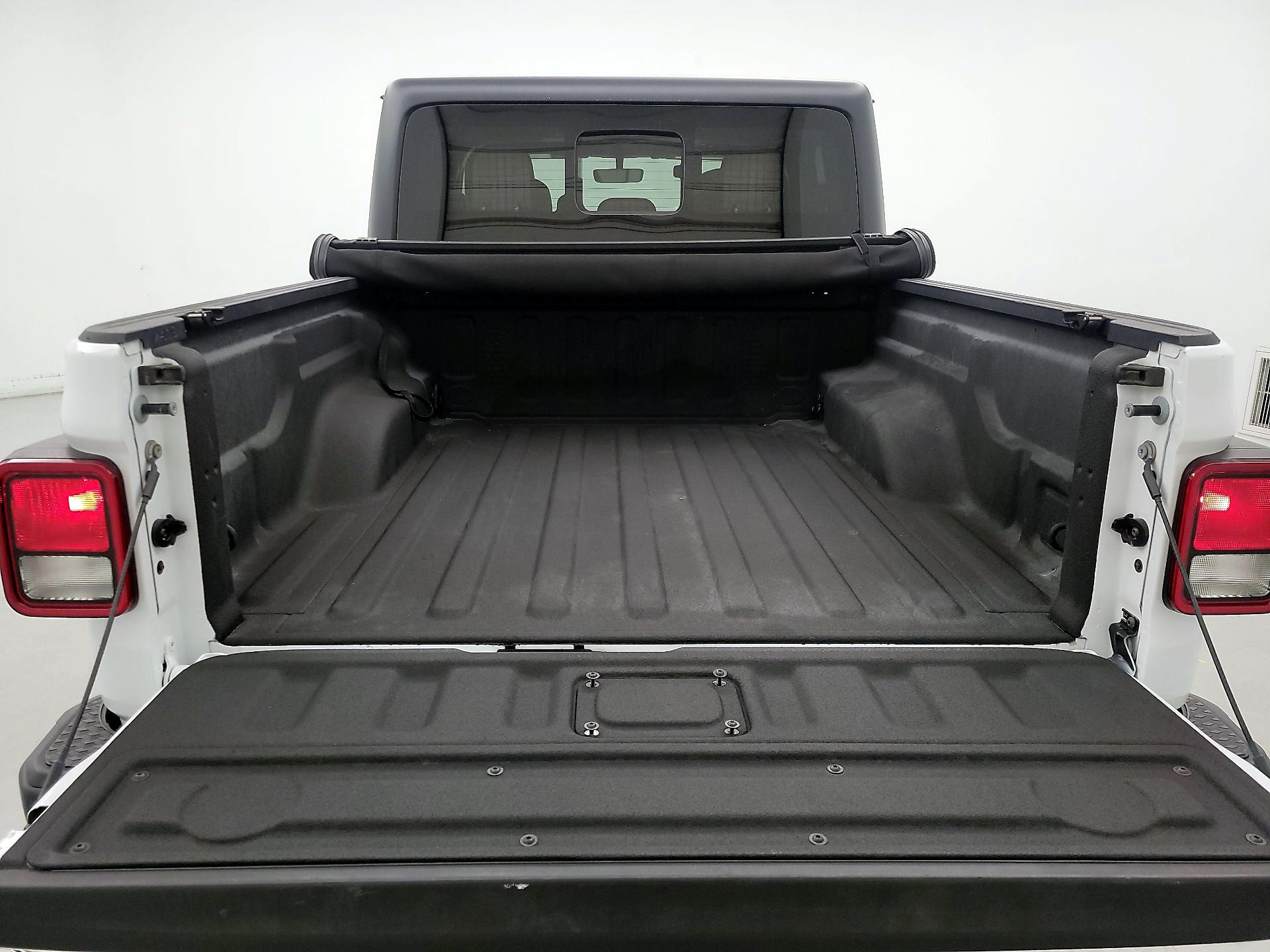 Thumbnail: 2021 Jeep Gladiator - 20