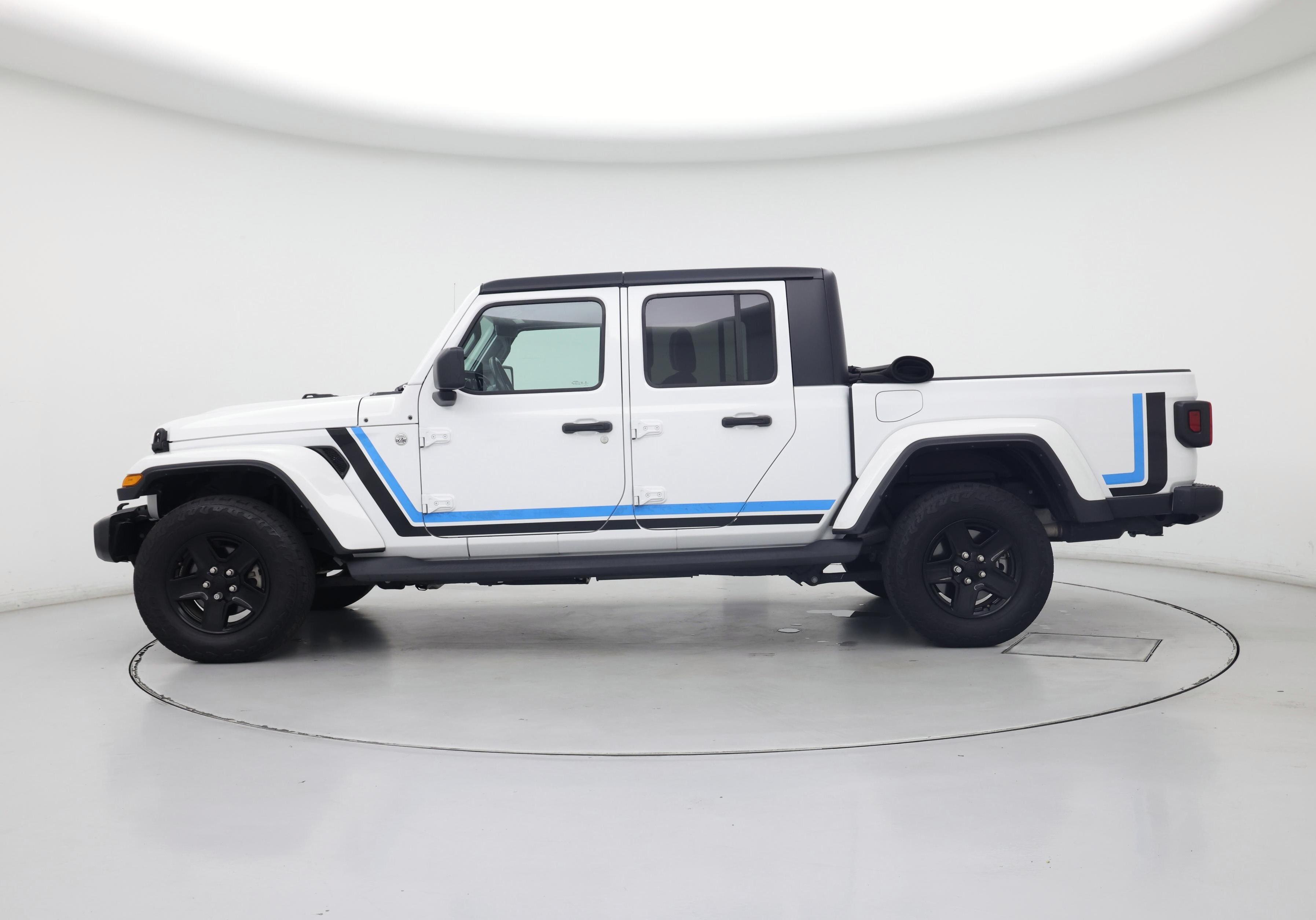 Thumbnail: 2021 Jeep Gladiator - 3