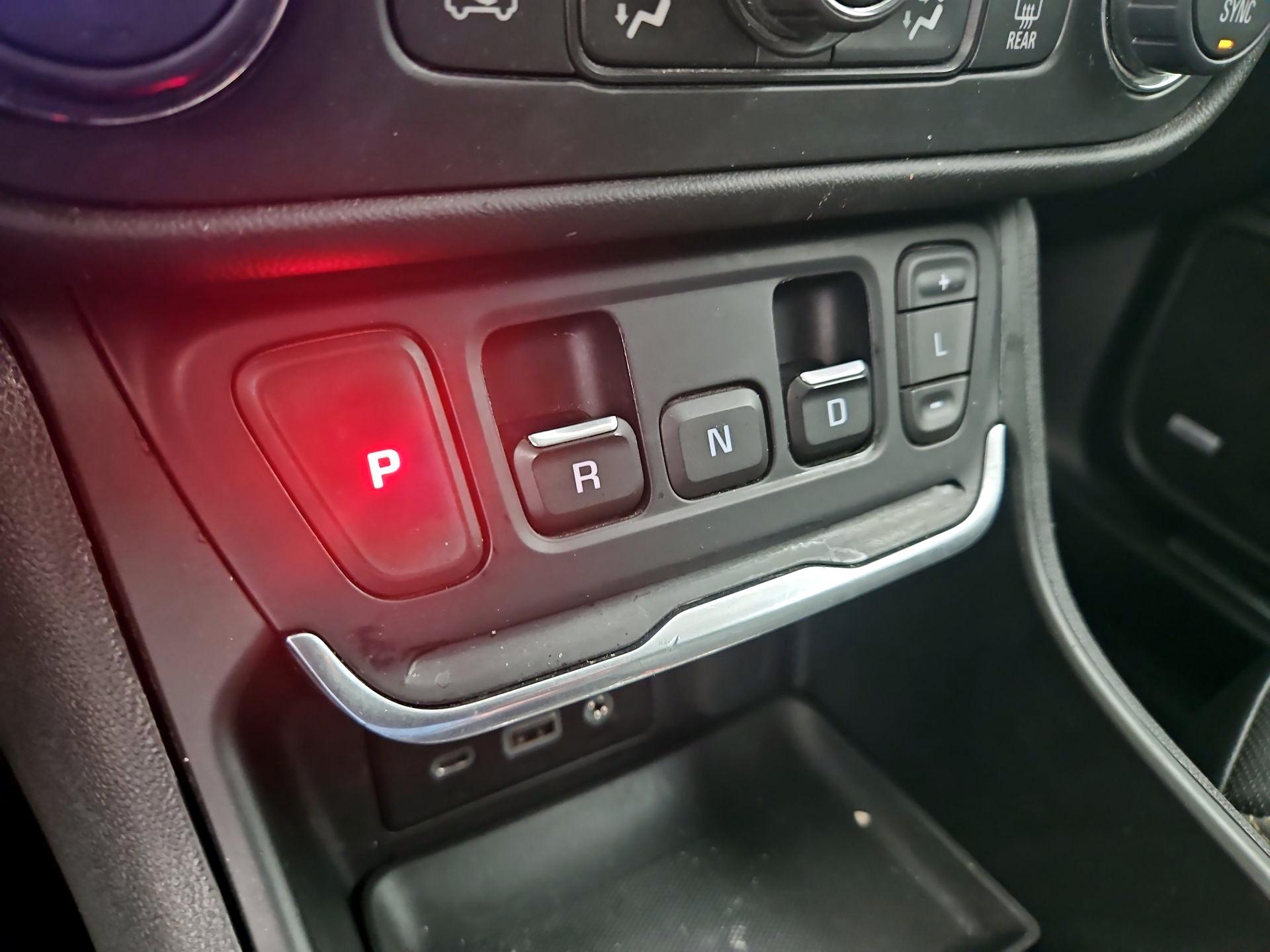 Thumbnail: 2018 GMC Terrain - 18