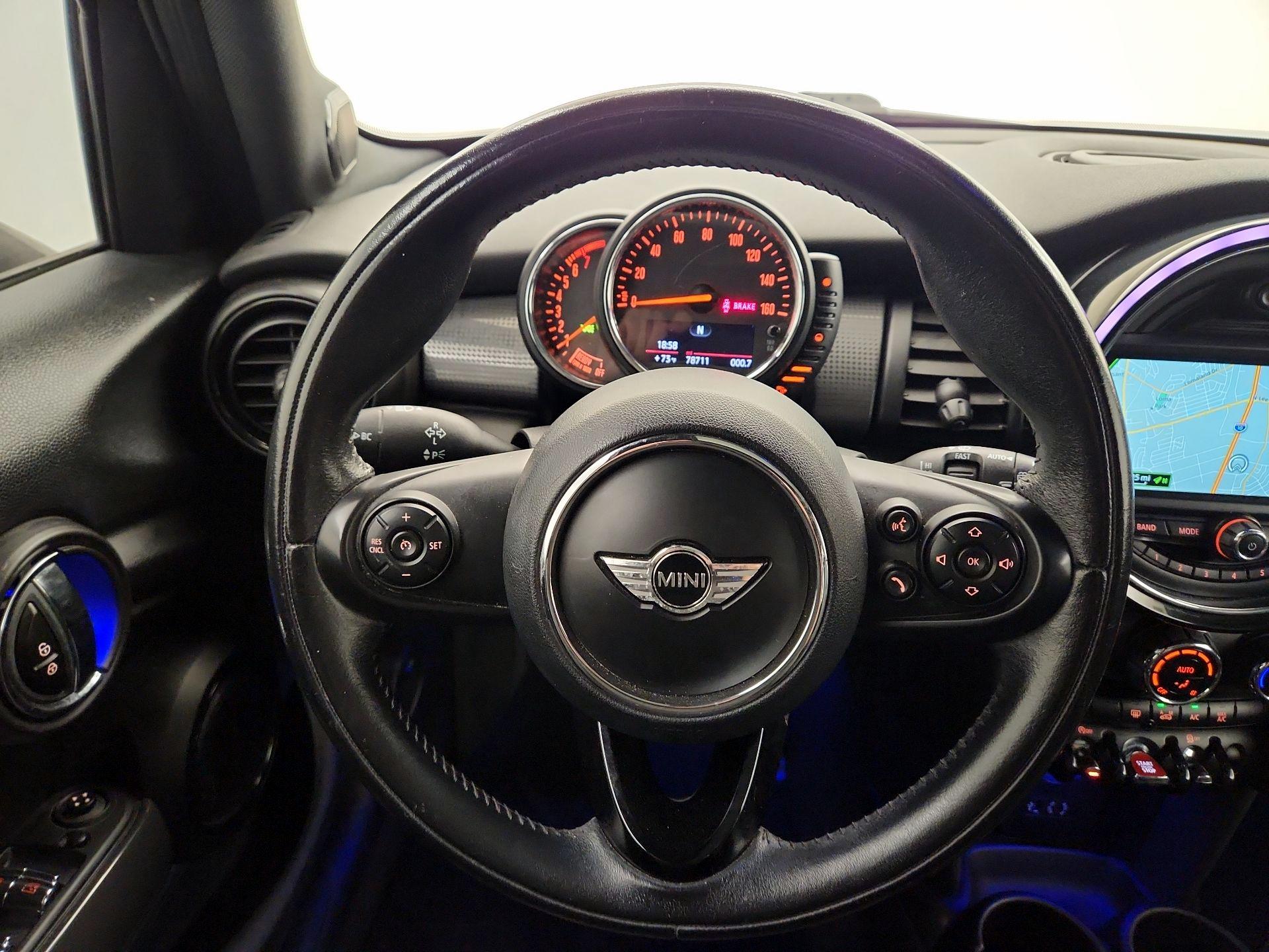 Thumbnail: 2017 MINI Cooper Hardtop - 10