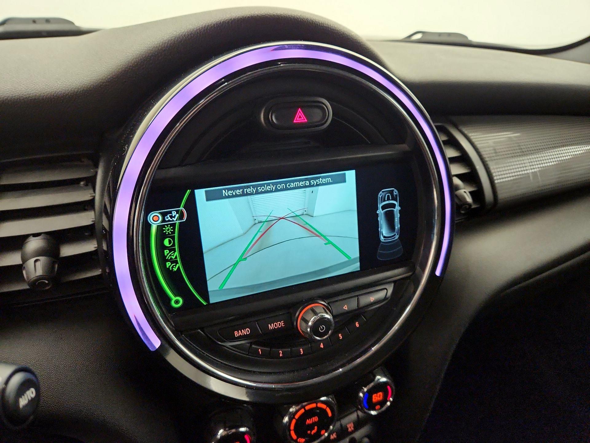 Thumbnail: 2017 MINI Cooper Hardtop - 15