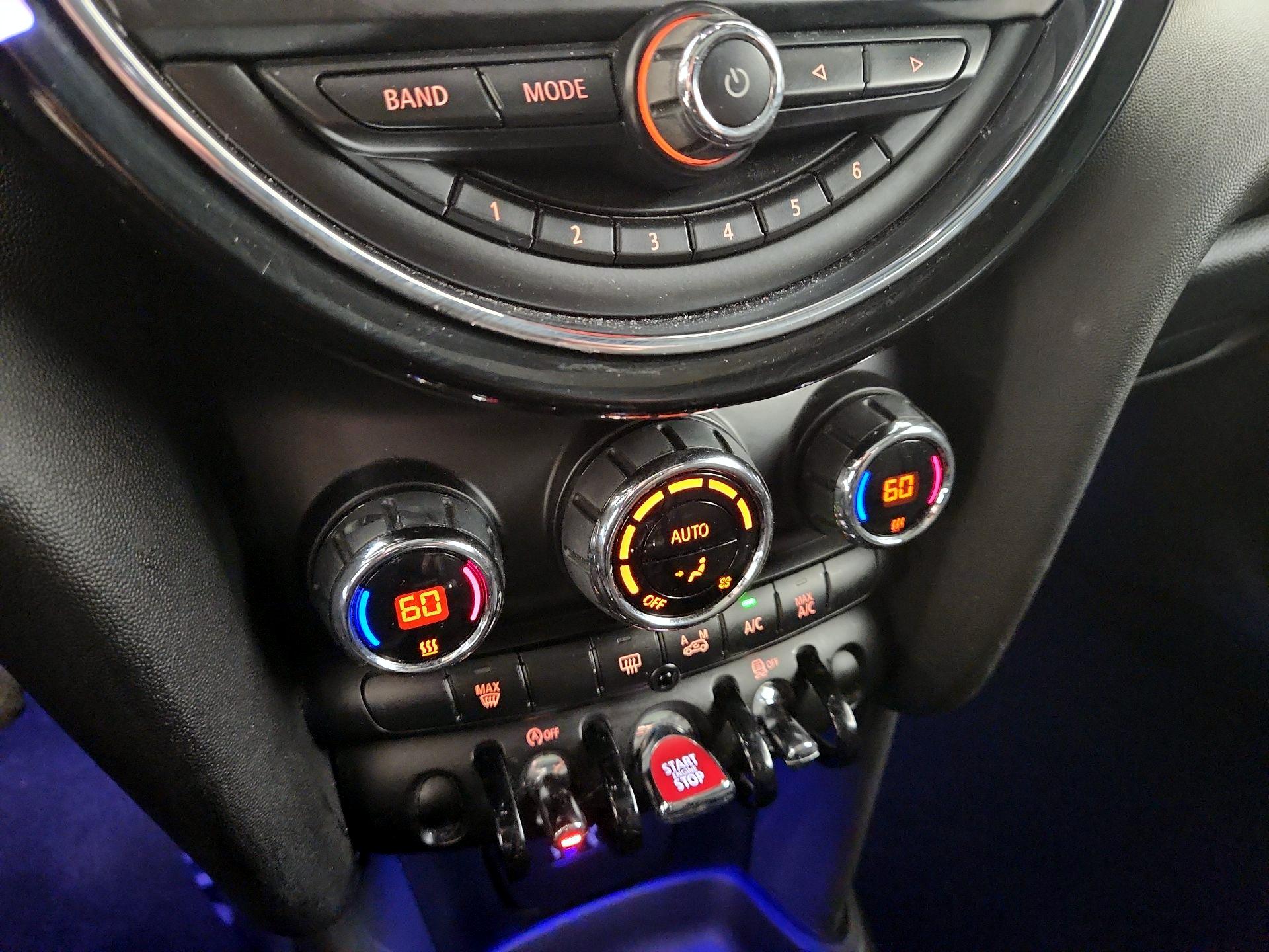 Thumbnail: 2017 MINI Cooper Hardtop - 17