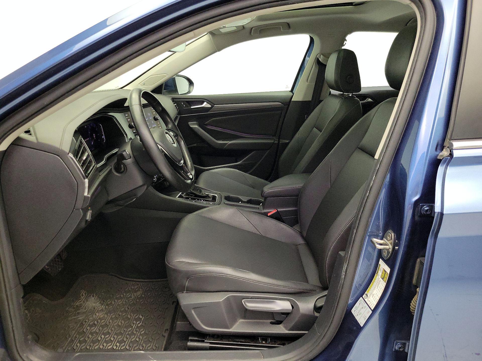 Thumbnail: 2019 Volkswagen Jetta - 11