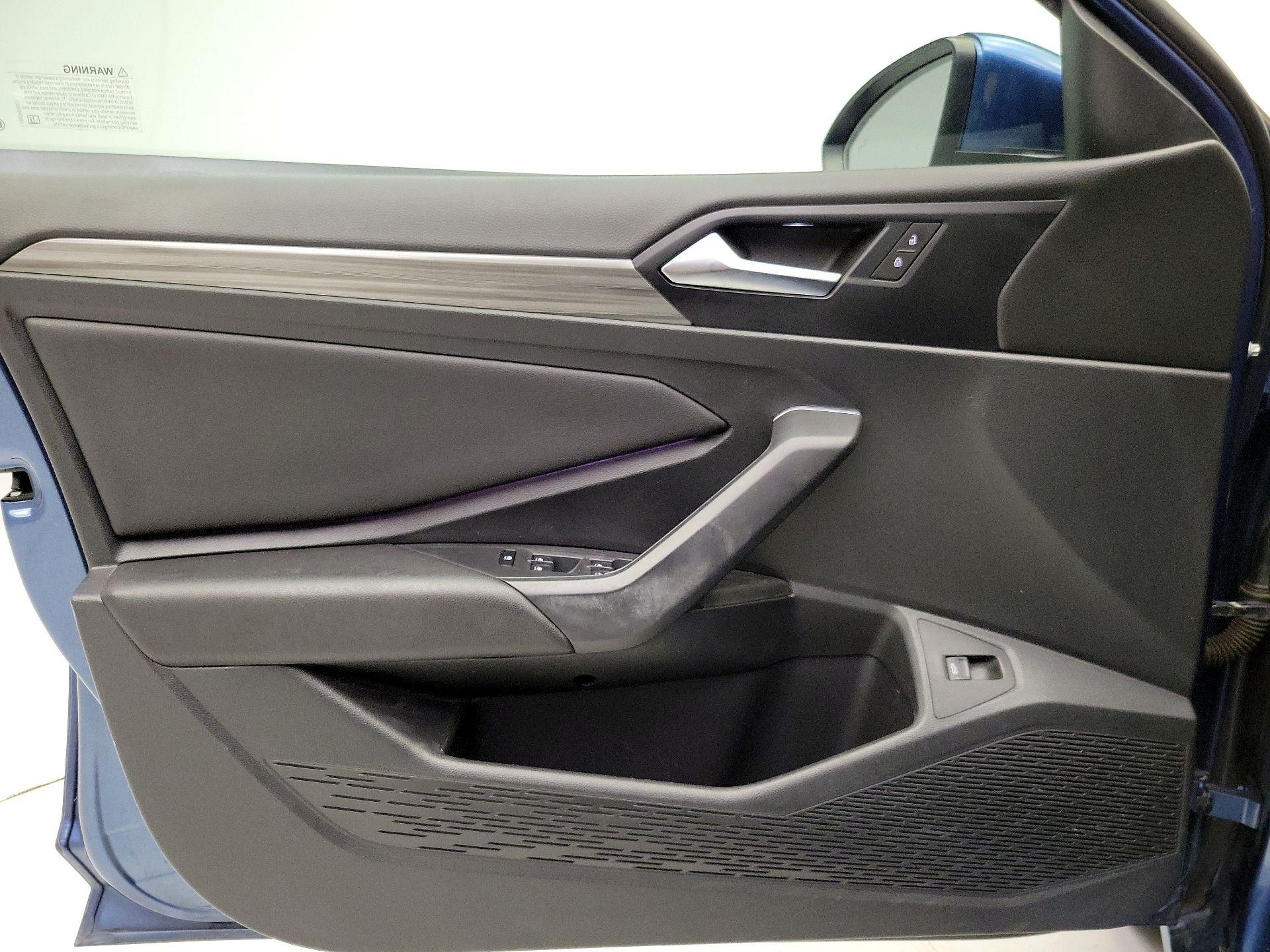 Thumbnail: 2019 Volkswagen Jetta - 12