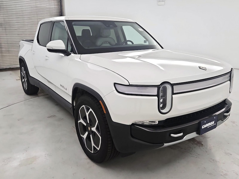 2024 Rivian R1T Adventure Dual-Motor Large