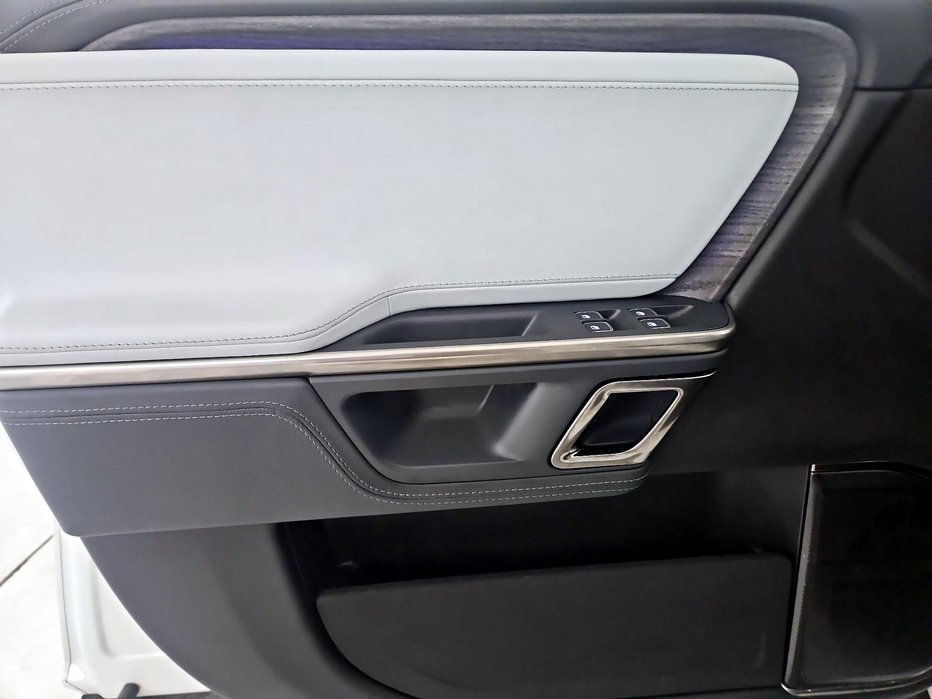 Thumbnail: 2024 Rivian R1T - 10