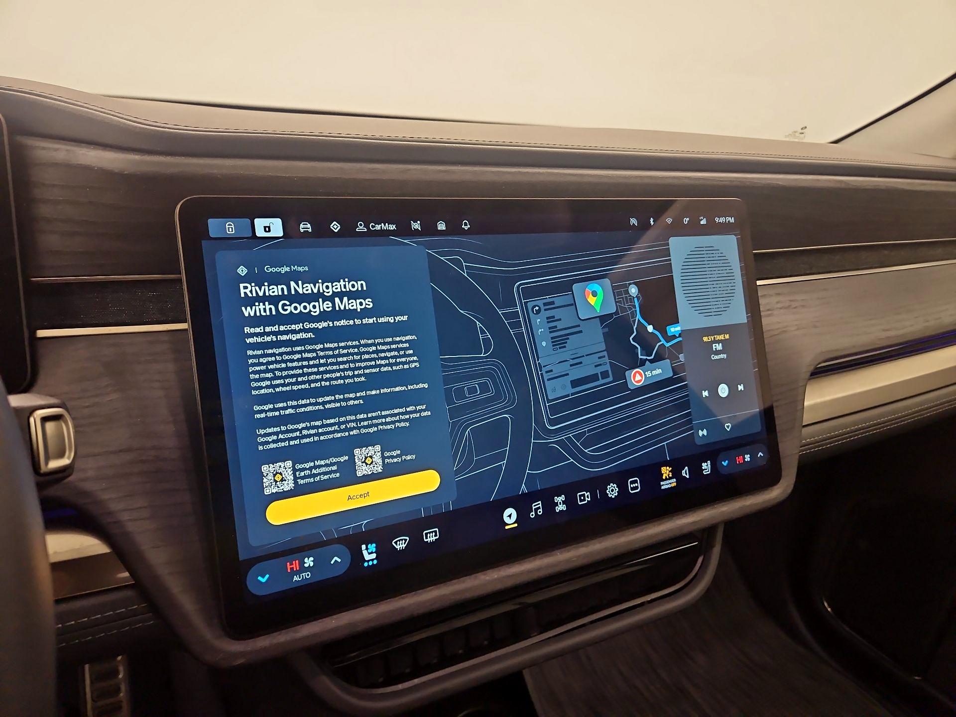 Thumbnail: 2024 Rivian R1T - 11