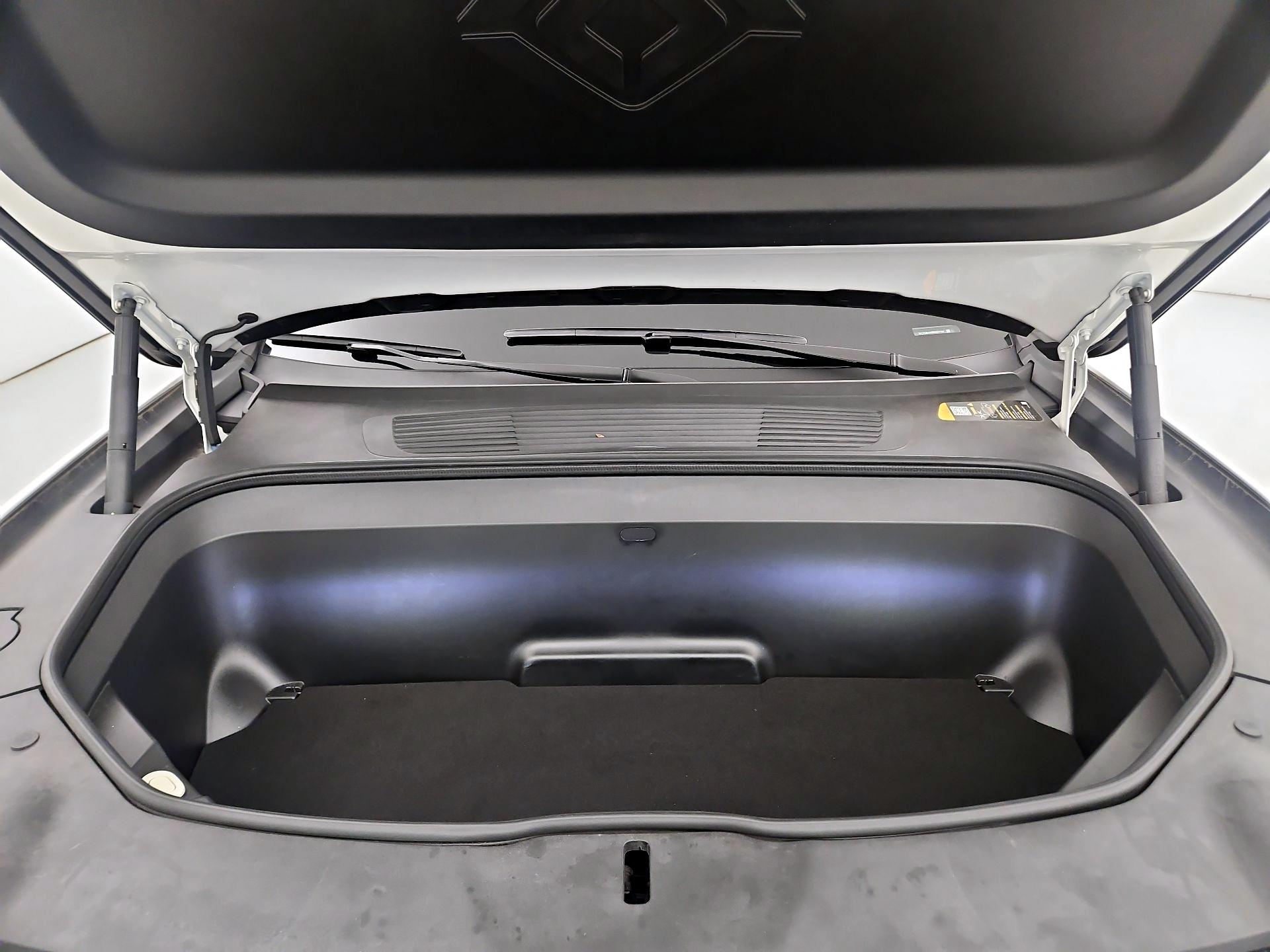 Thumbnail: 2024 Rivian R1T - 19
