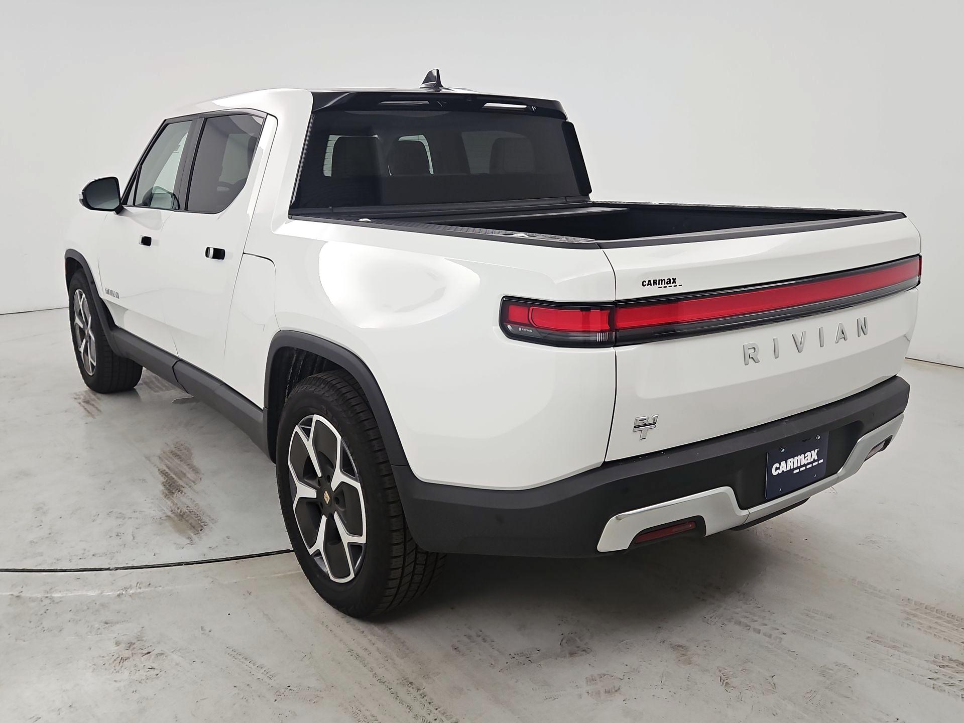 Thumbnail: 2024 Rivian R1T - 7