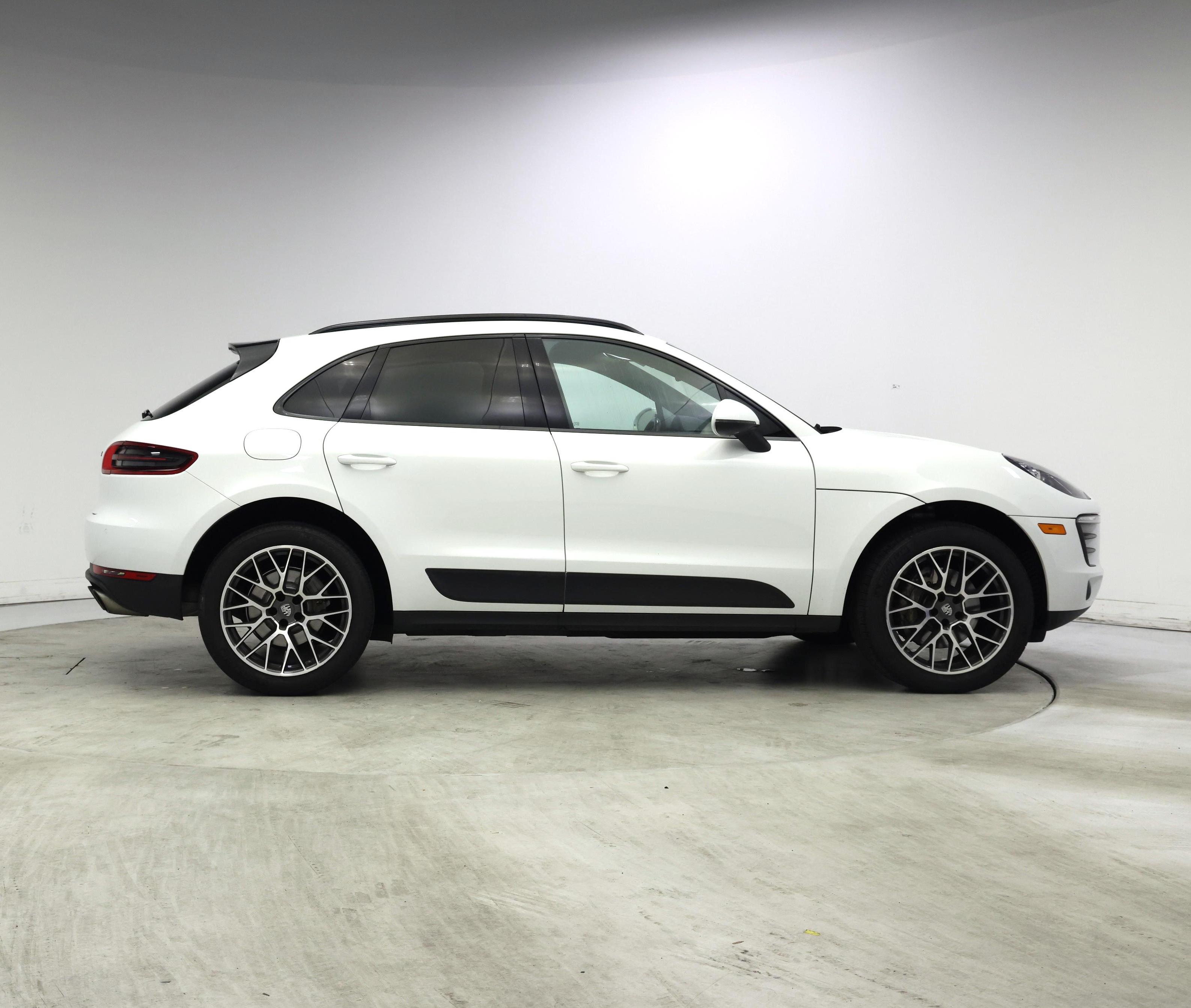 Thumbnail: 2018 Porsche Macan - 7