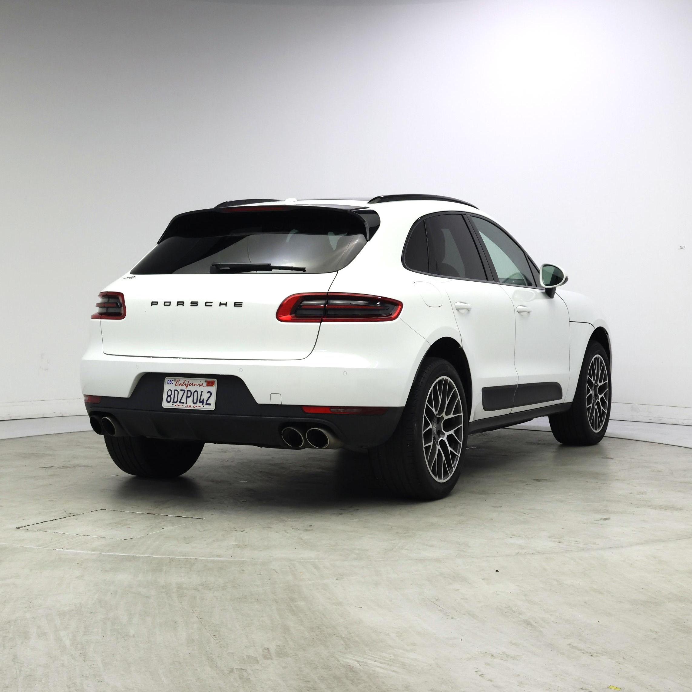 Thumbnail: 2018 Porsche Macan - 8